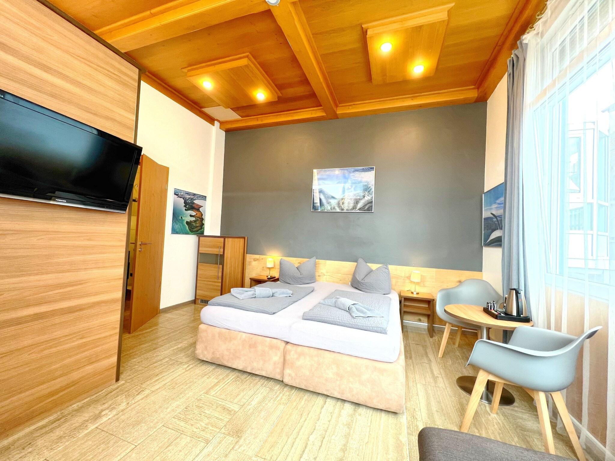 Family Room Queen Size Bed