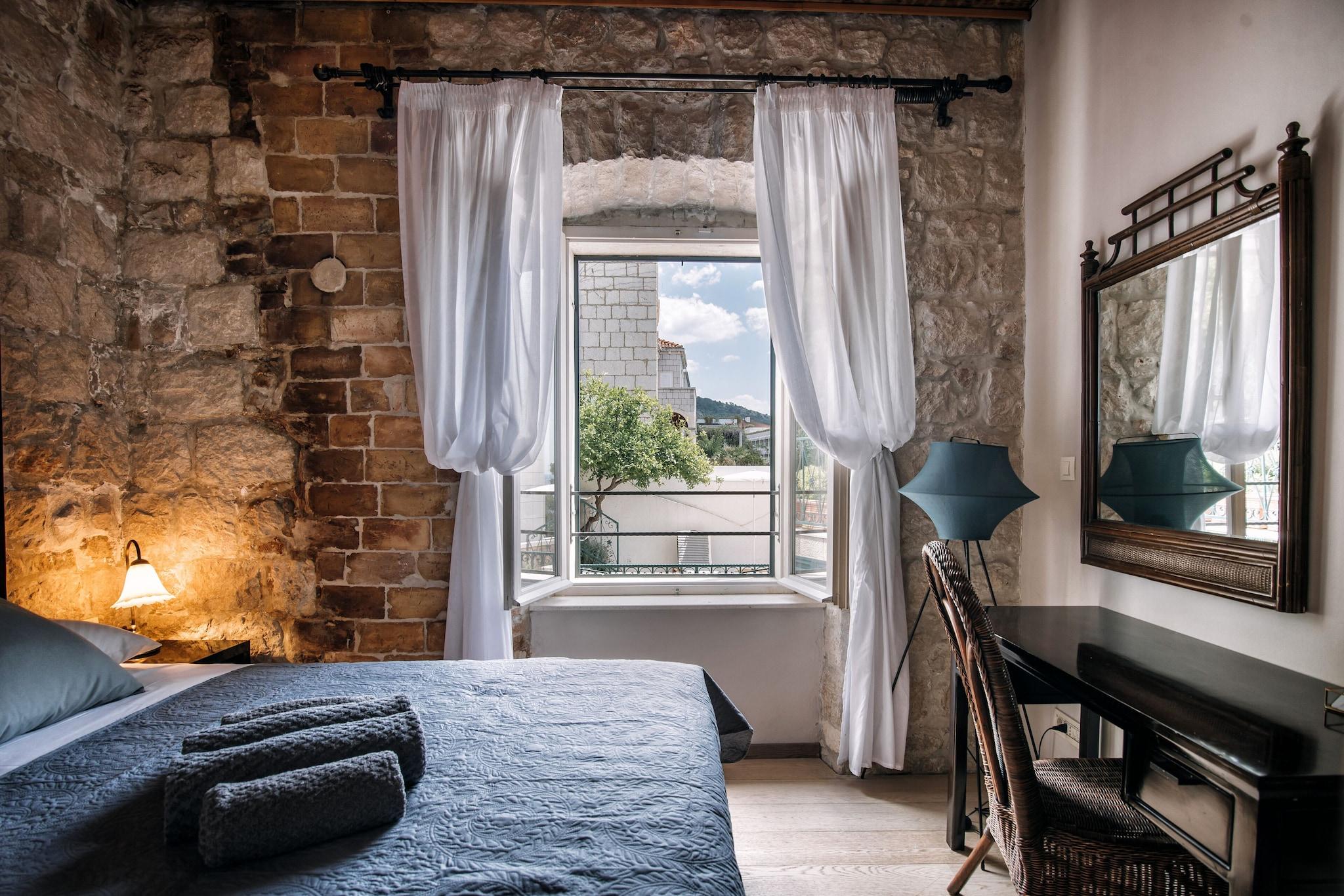 Double Superior Pool View