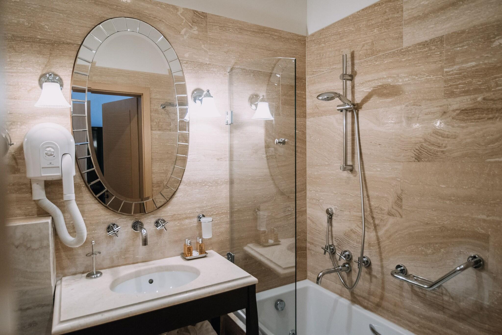 Double Superior Pool View