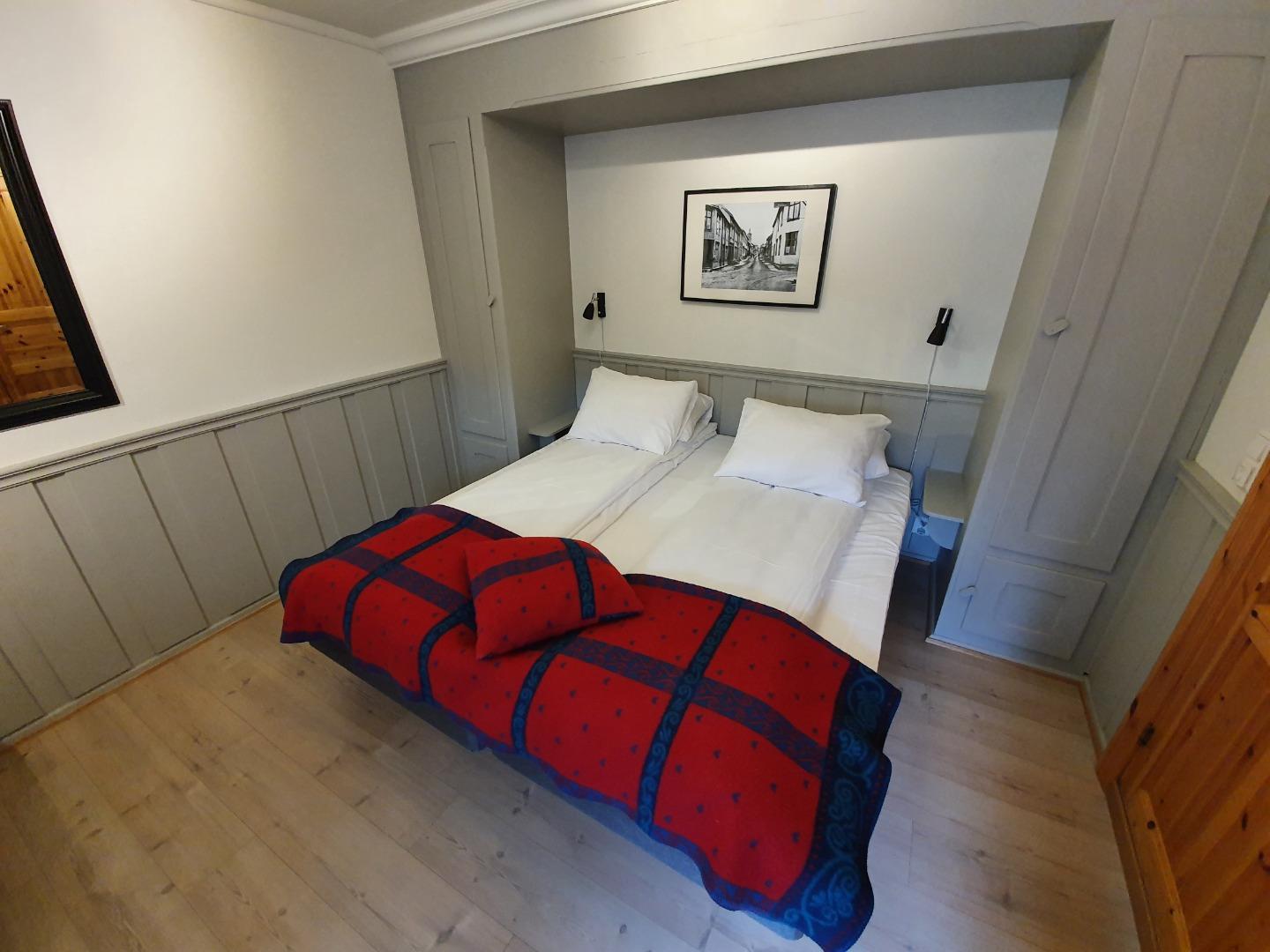 Double or Twin Standard