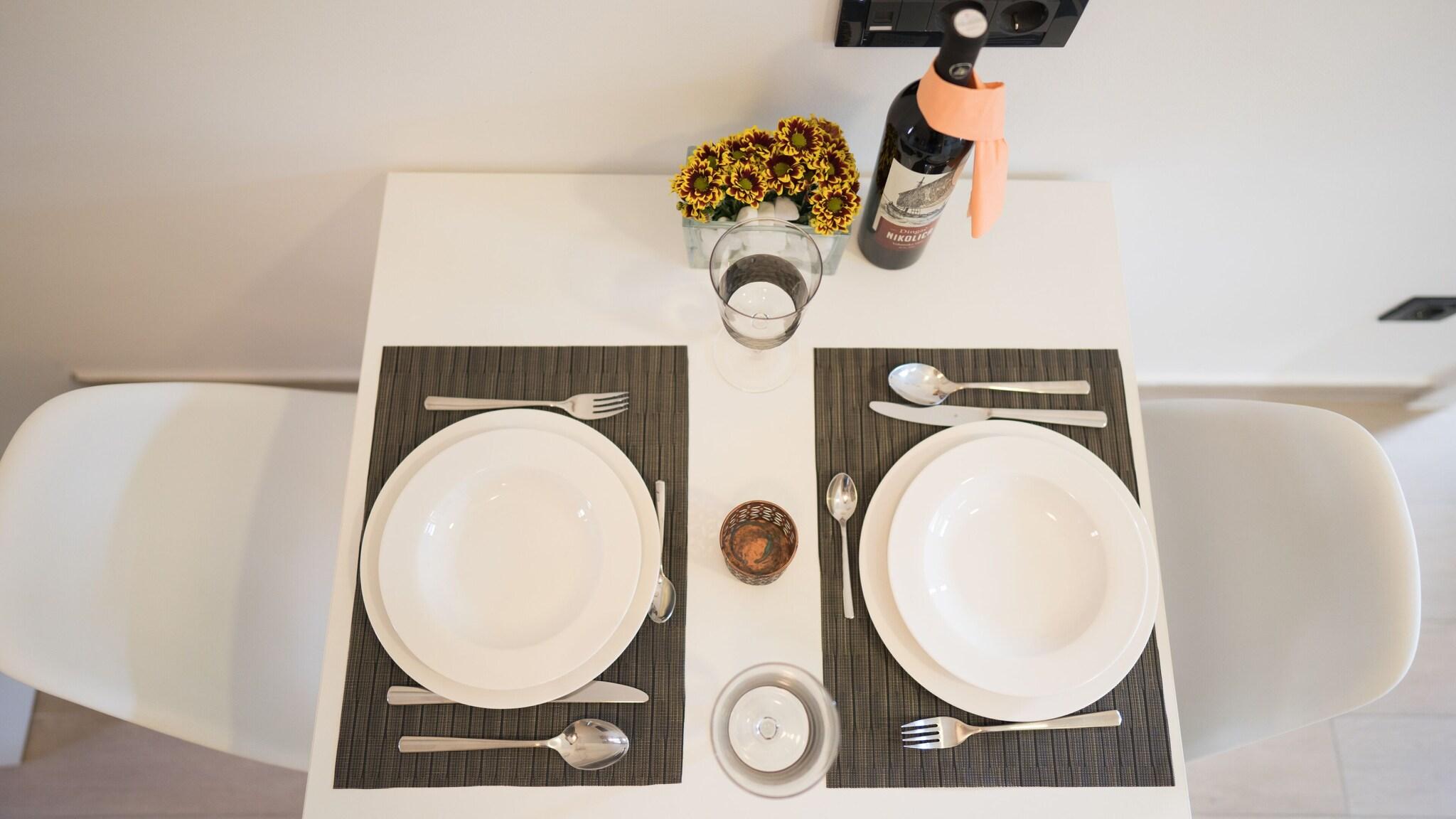 Studio King Size Bed