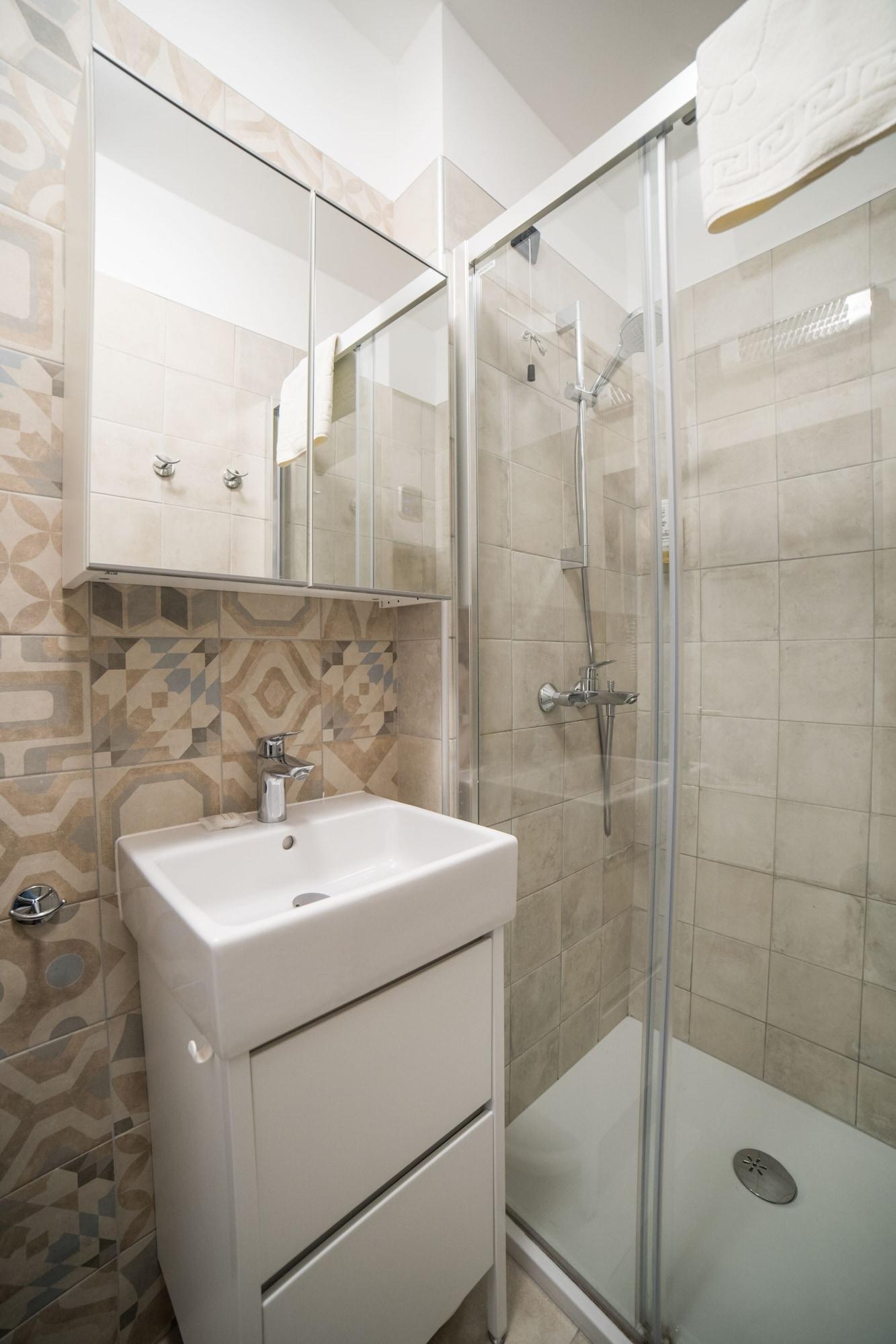 Studio King Size Bed