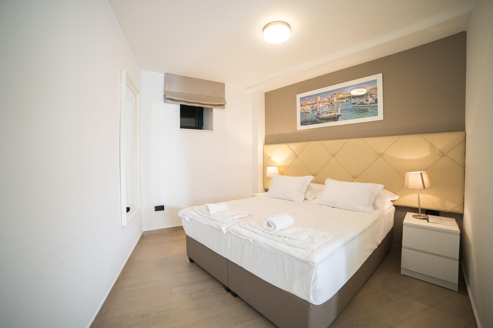 Studio King Size Bed