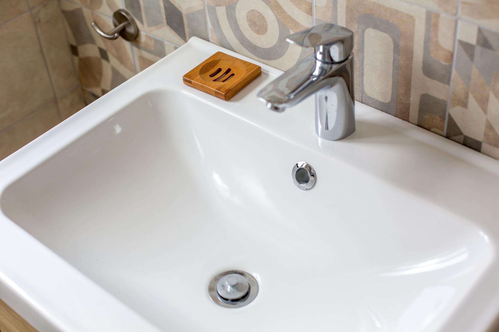 Double Deluxe City View King Bed