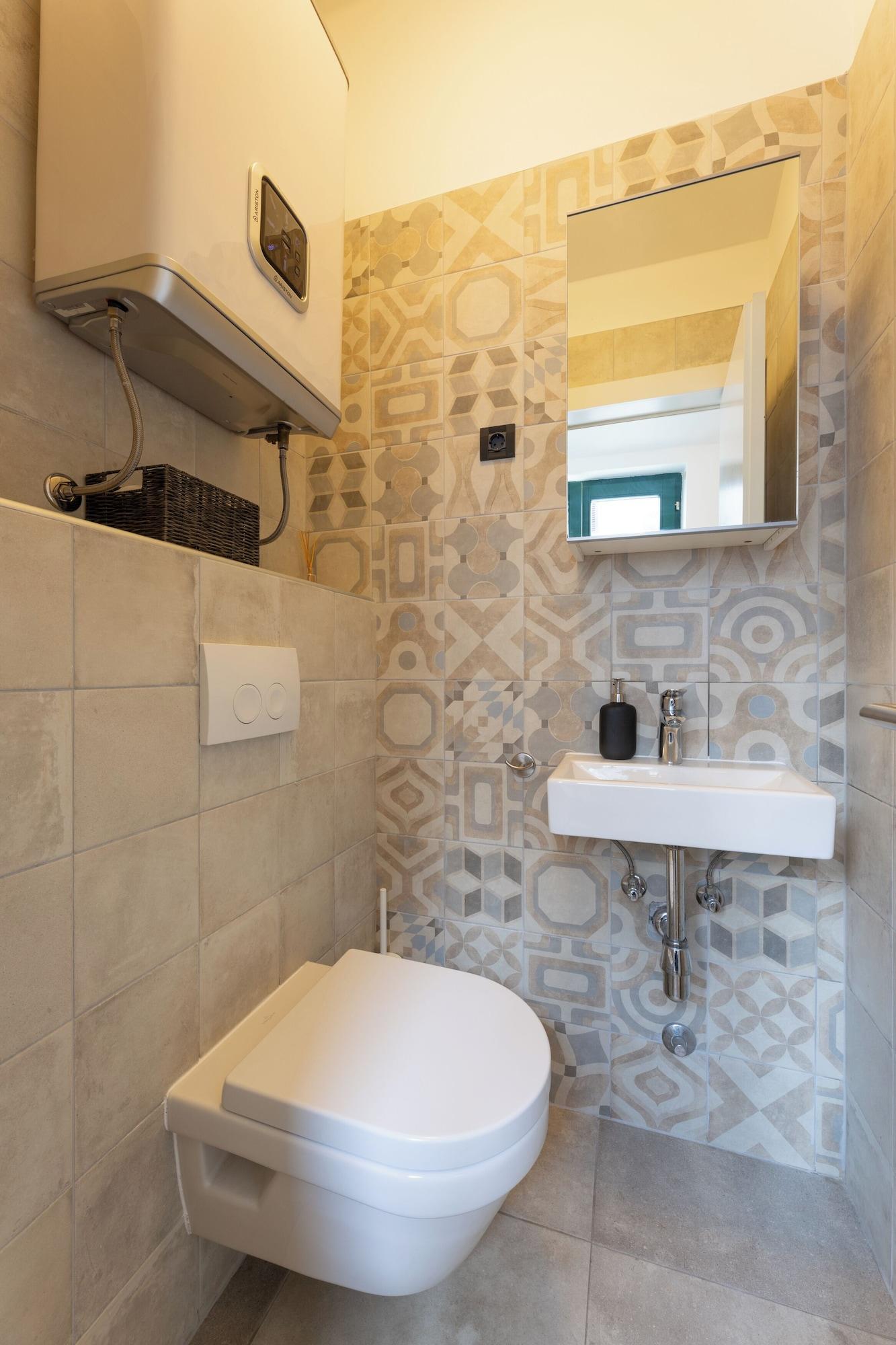 Double Deluxe City View King Bed