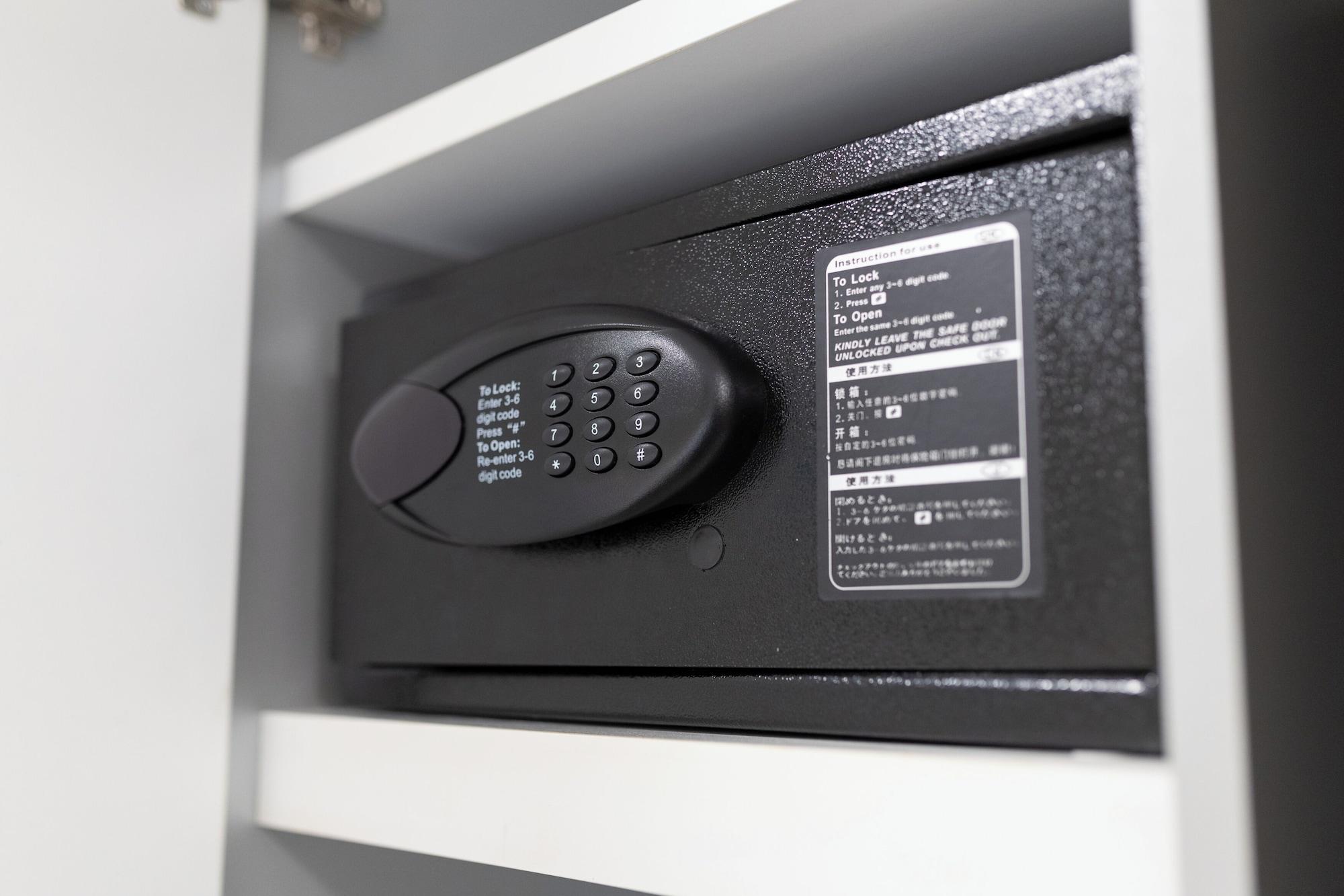 Double Deluxe City View King Bed