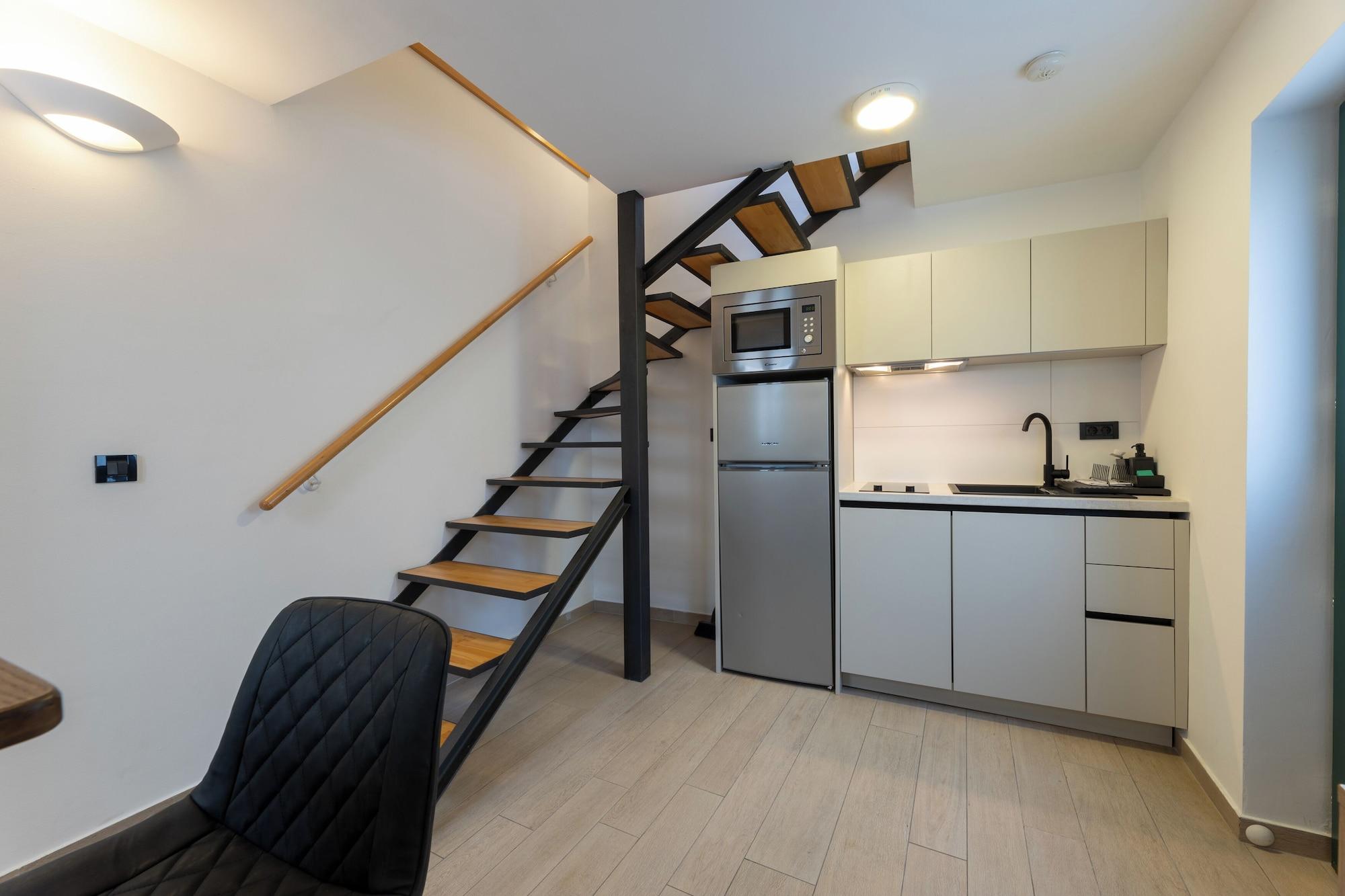 Double Deluxe City View King Bed