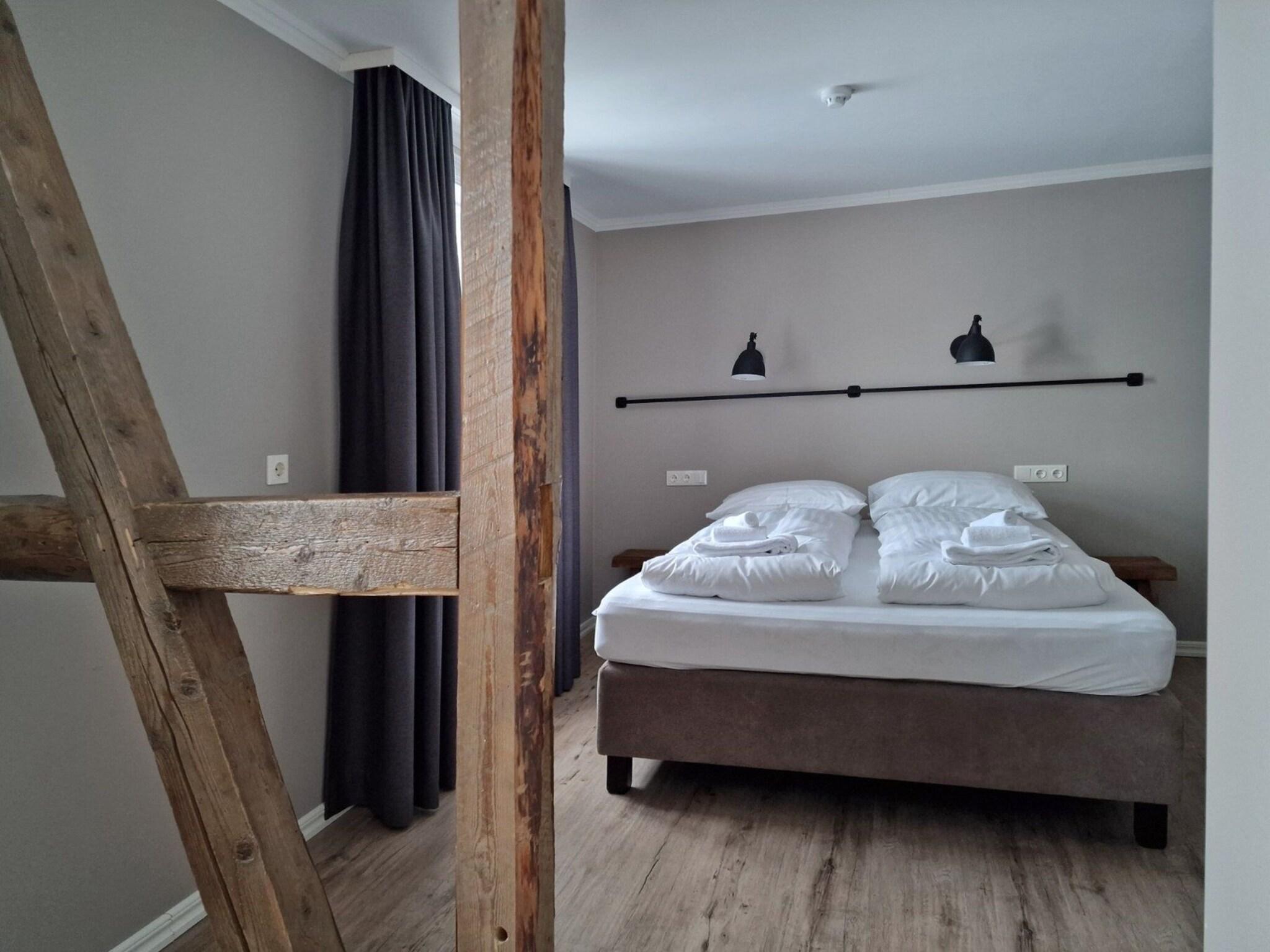 Double Queen Size Bed