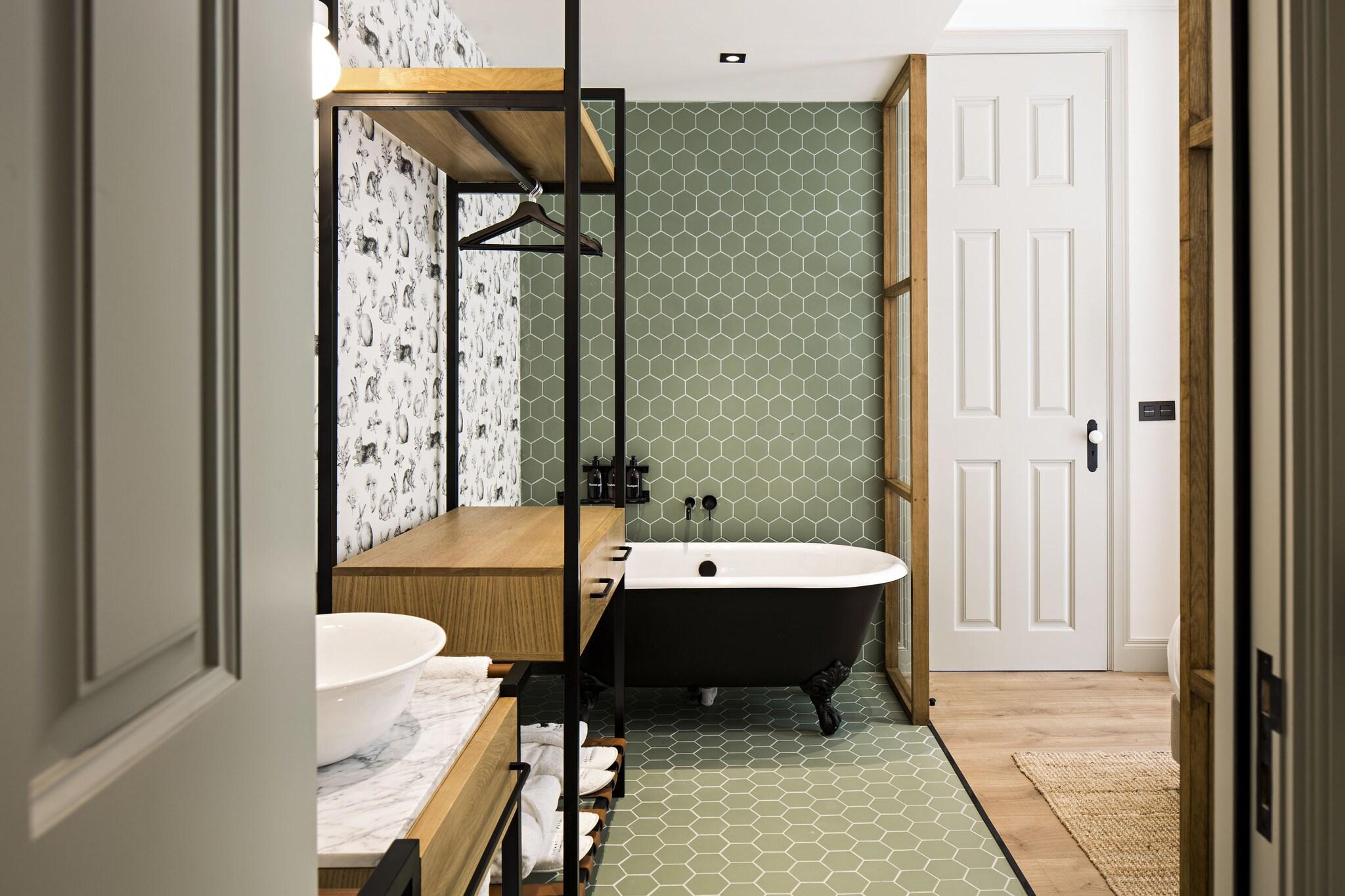 Double Superior Queen Bed