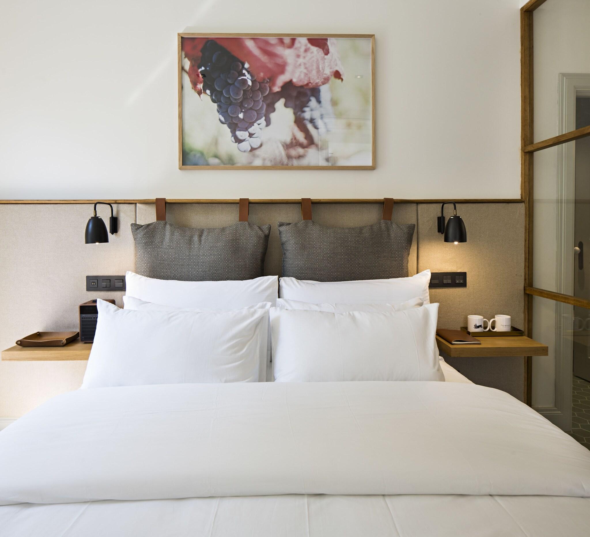 Double Superior Queen Bed