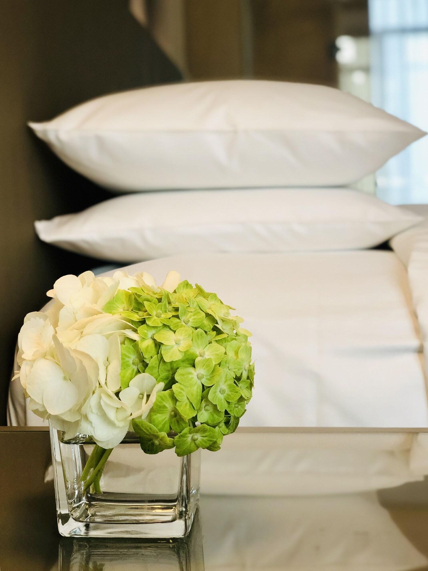 Double City View King Bed