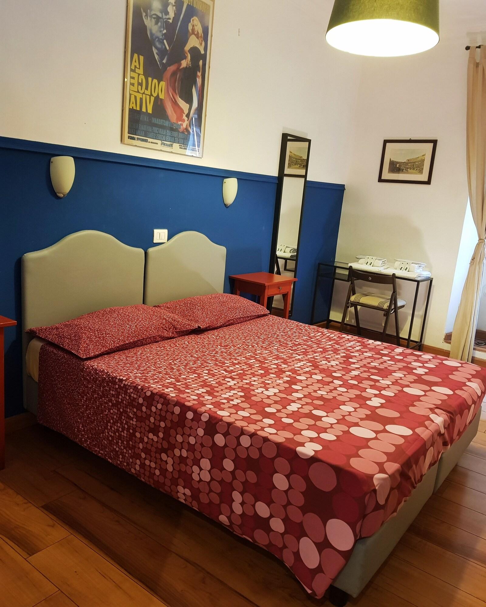 Double or Twin Deluxe Queen Bed