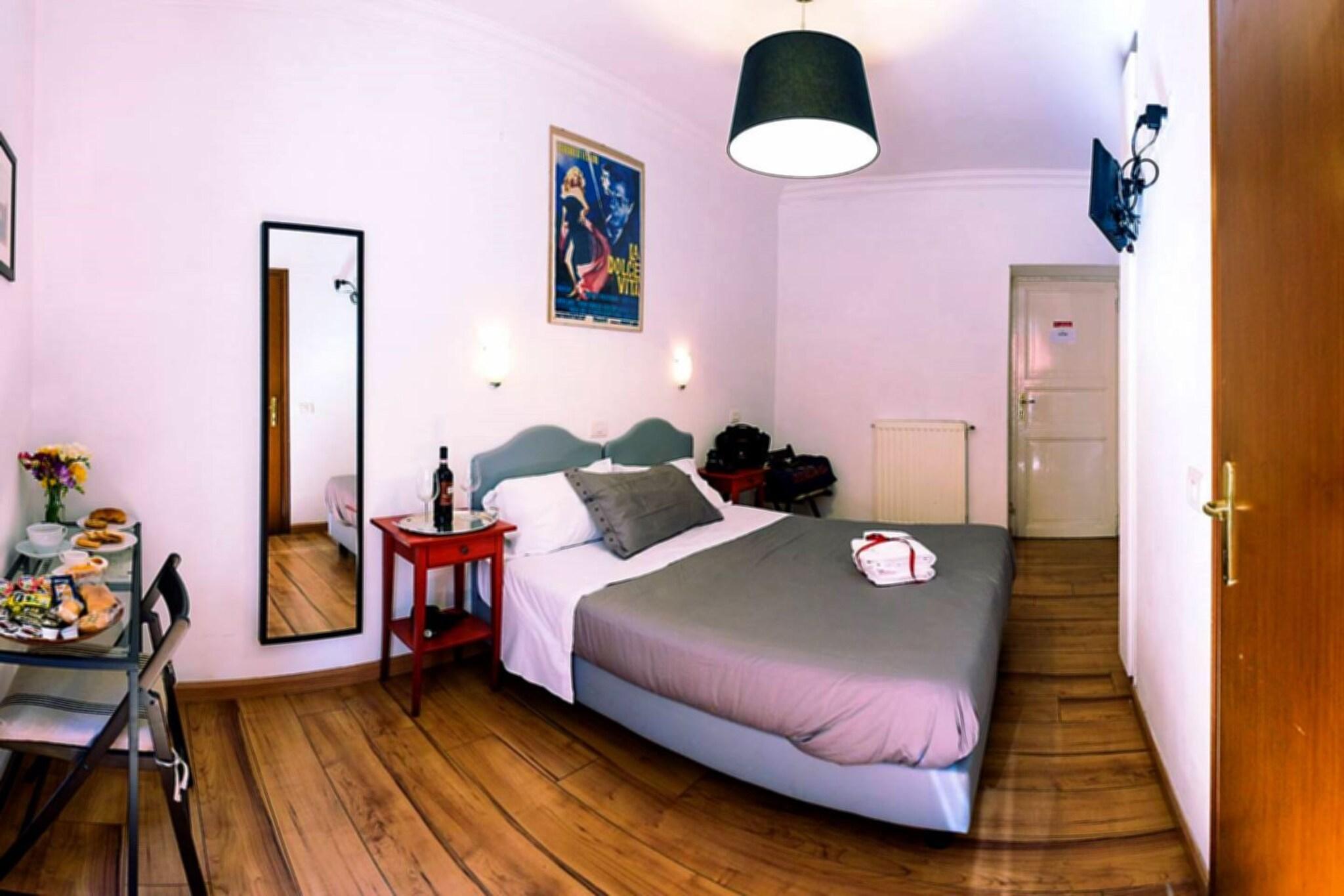 Double or Twin Deluxe Queen Bed