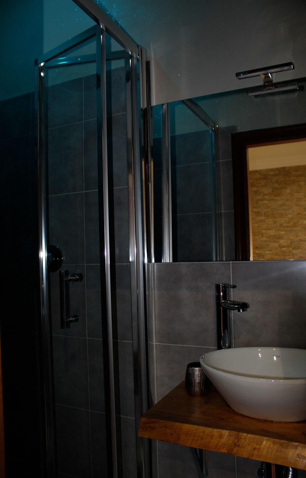 Double Queen Size Bed