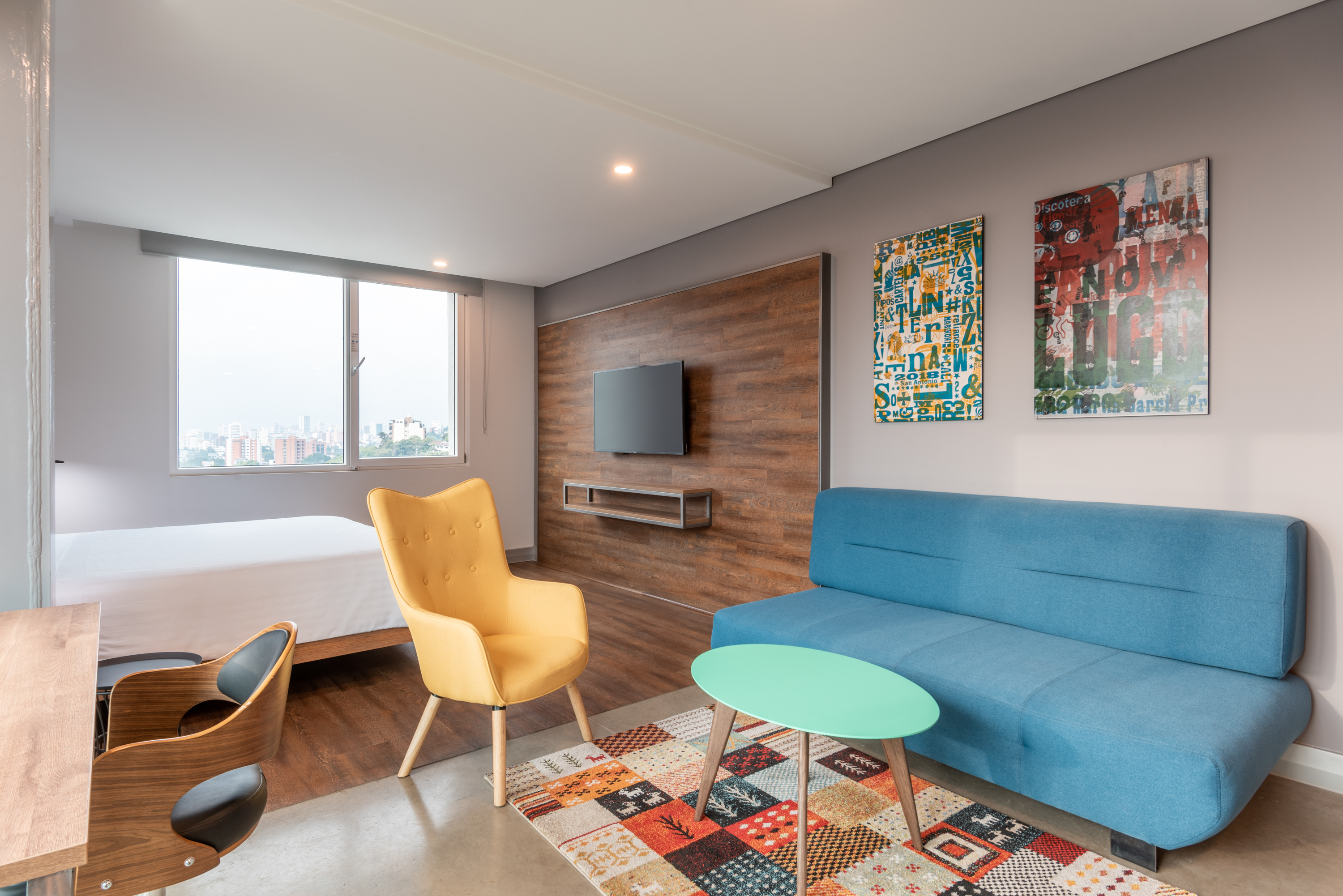 Double Deluxe One Bed