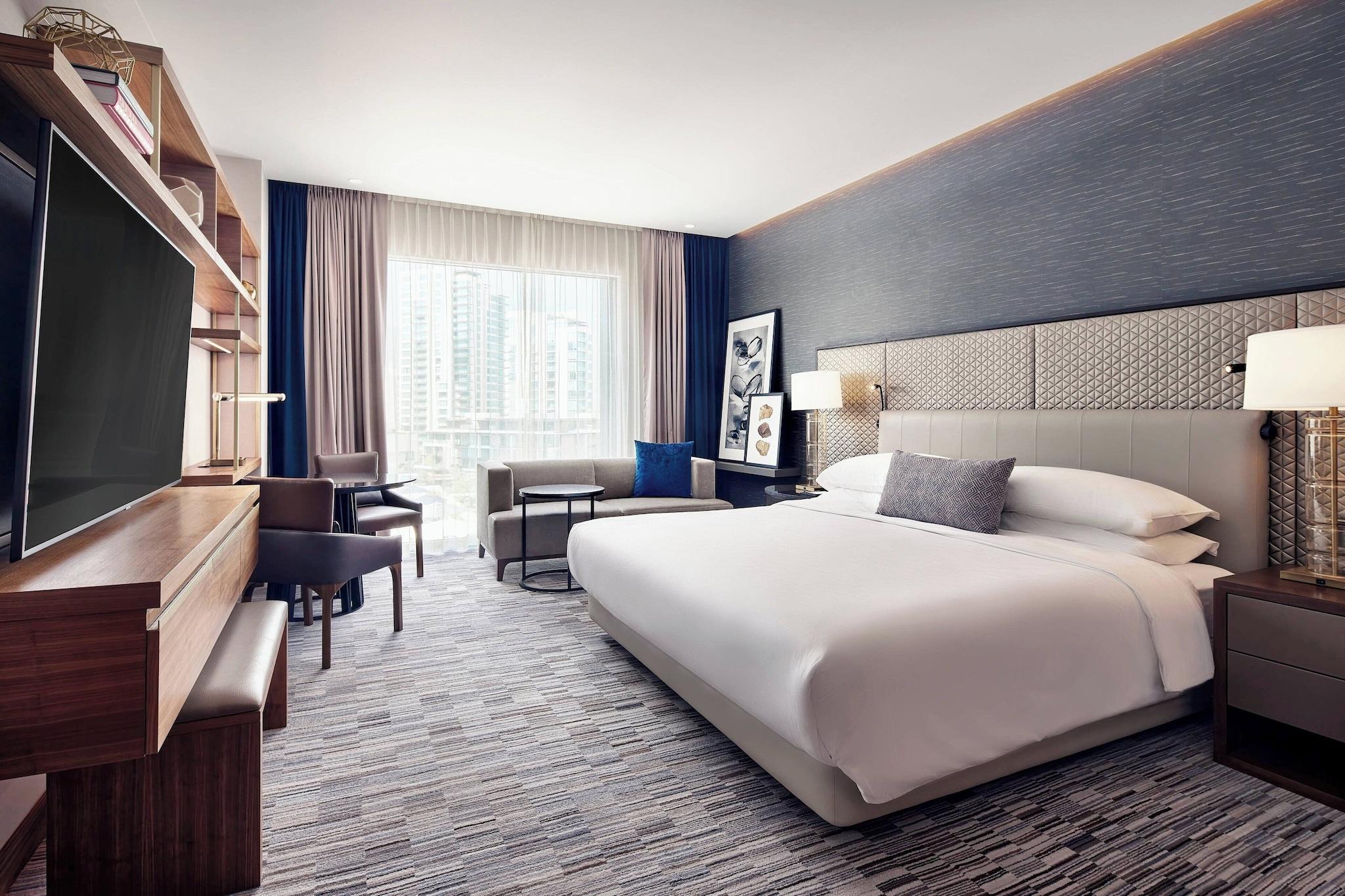 Double Deluxe King Bed