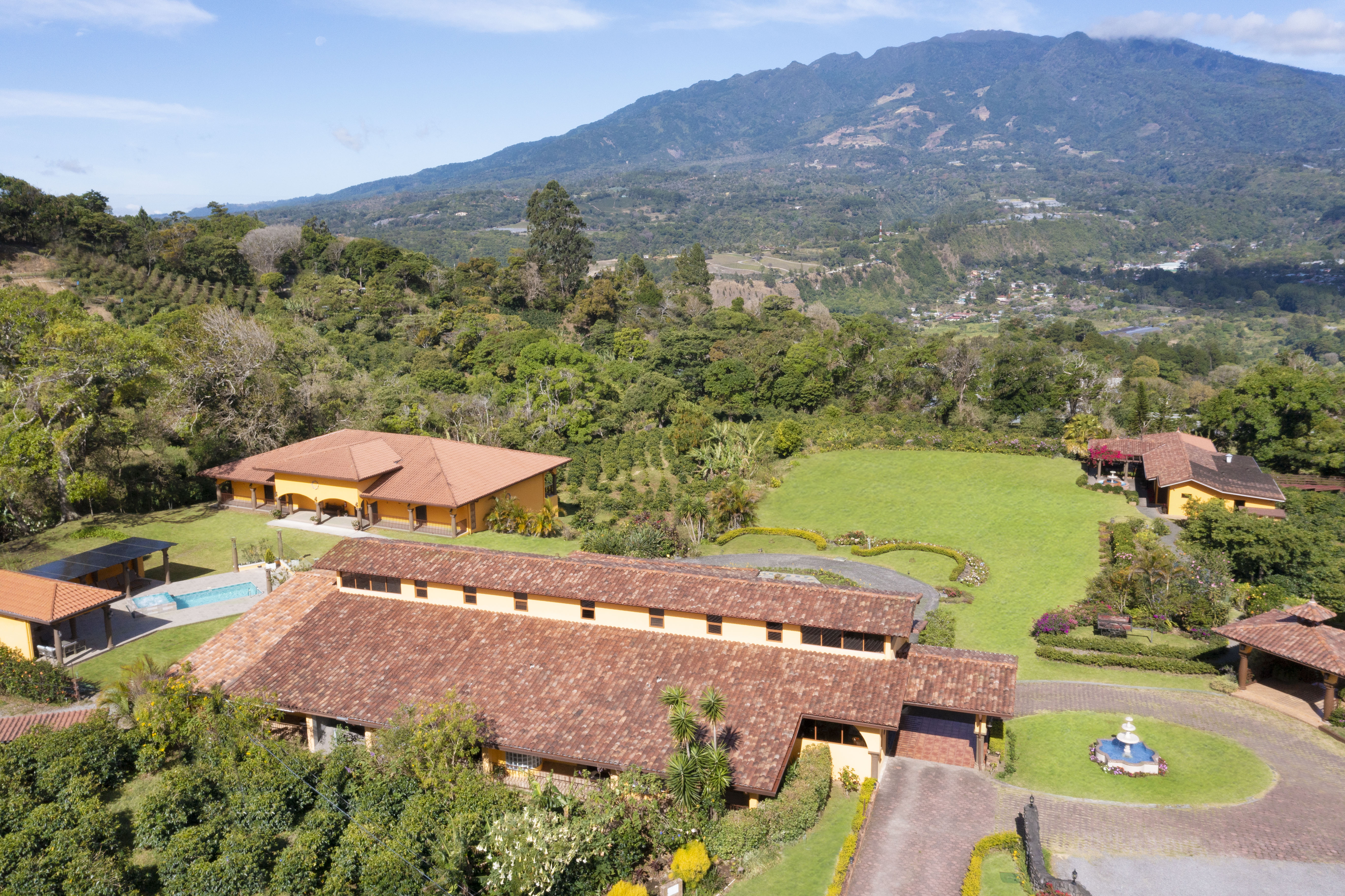 Room Deluxe Two Queen Beds