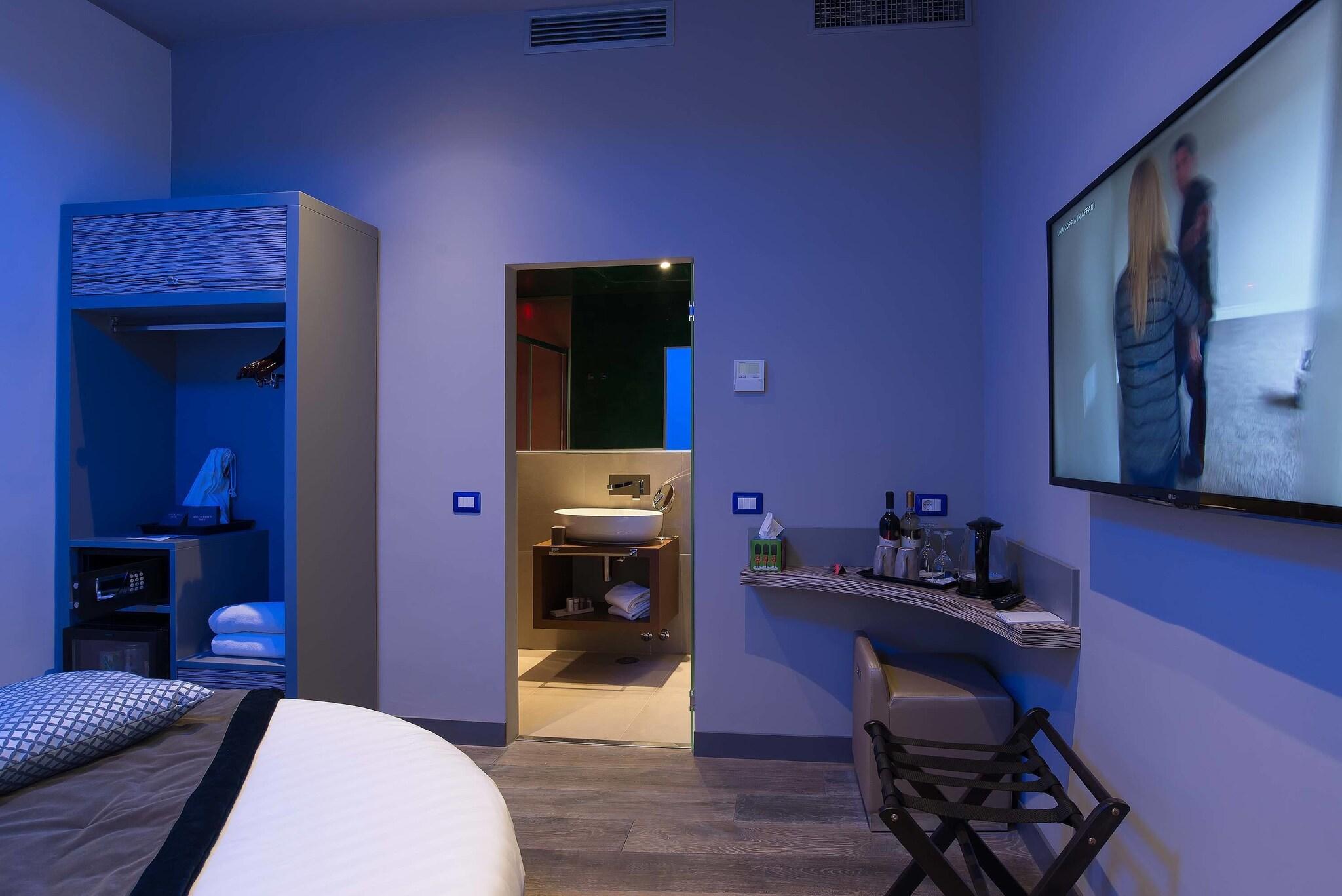 Double Deluxe Queen Bed