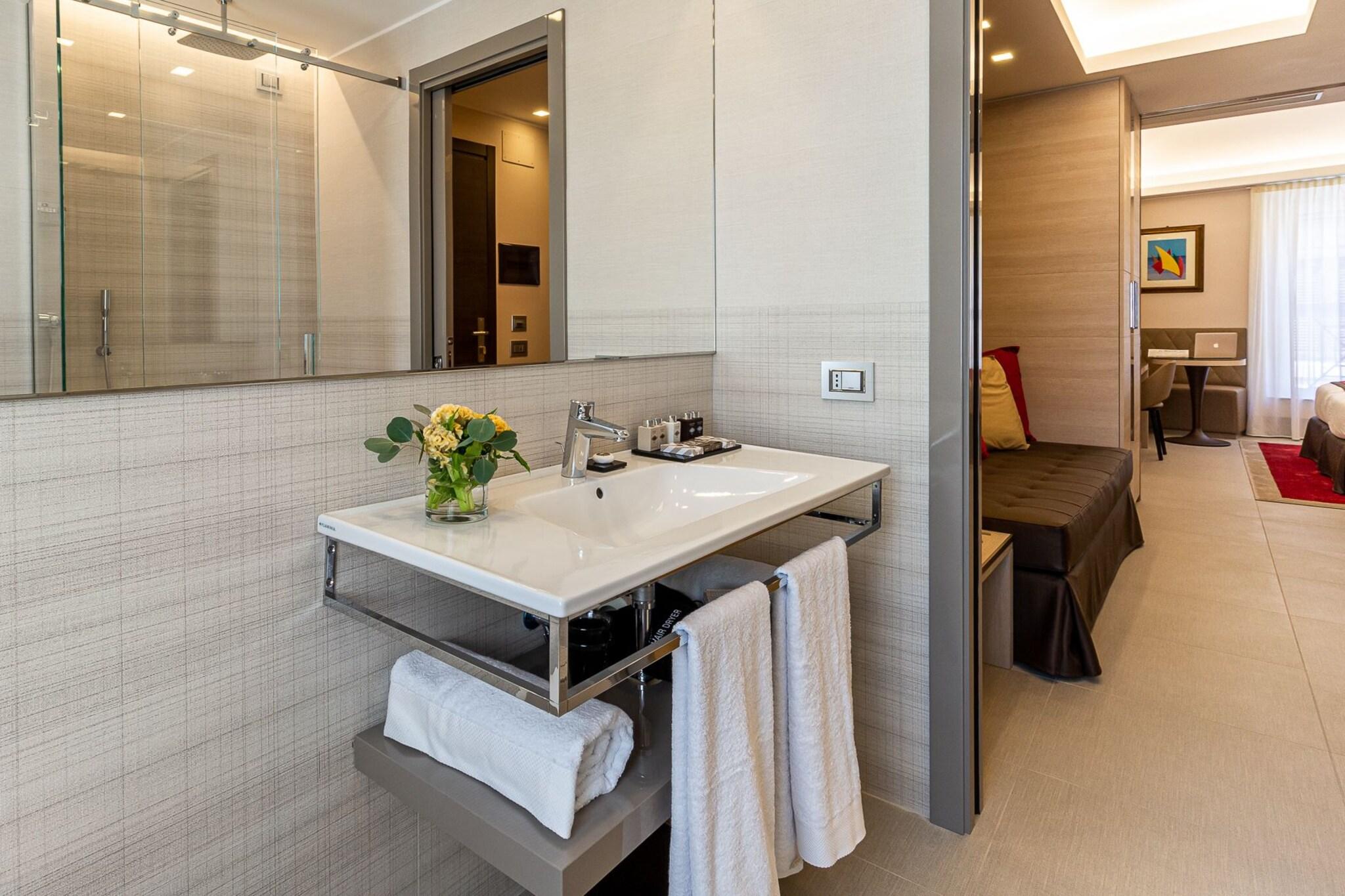 Double King Size Bed