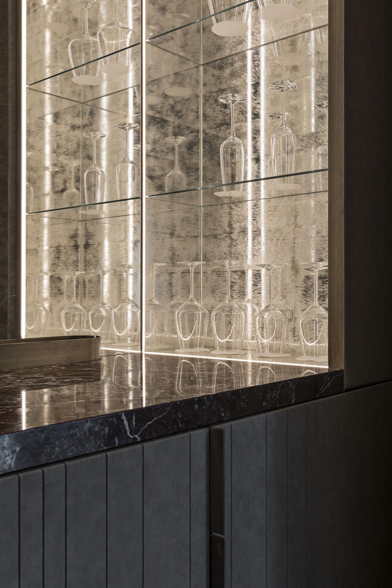 Suite Deluxe King Bed