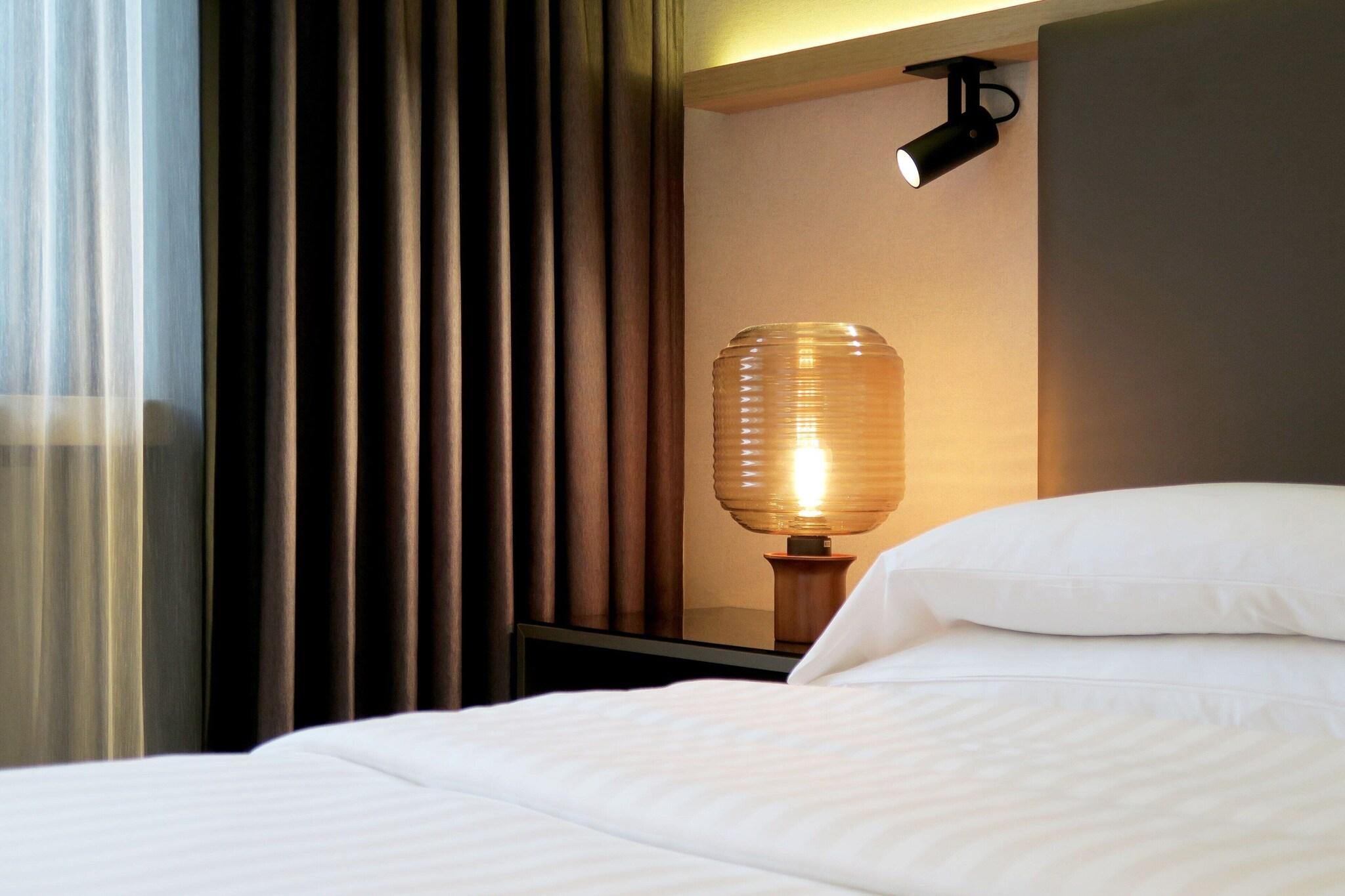 Double Executive King Bed