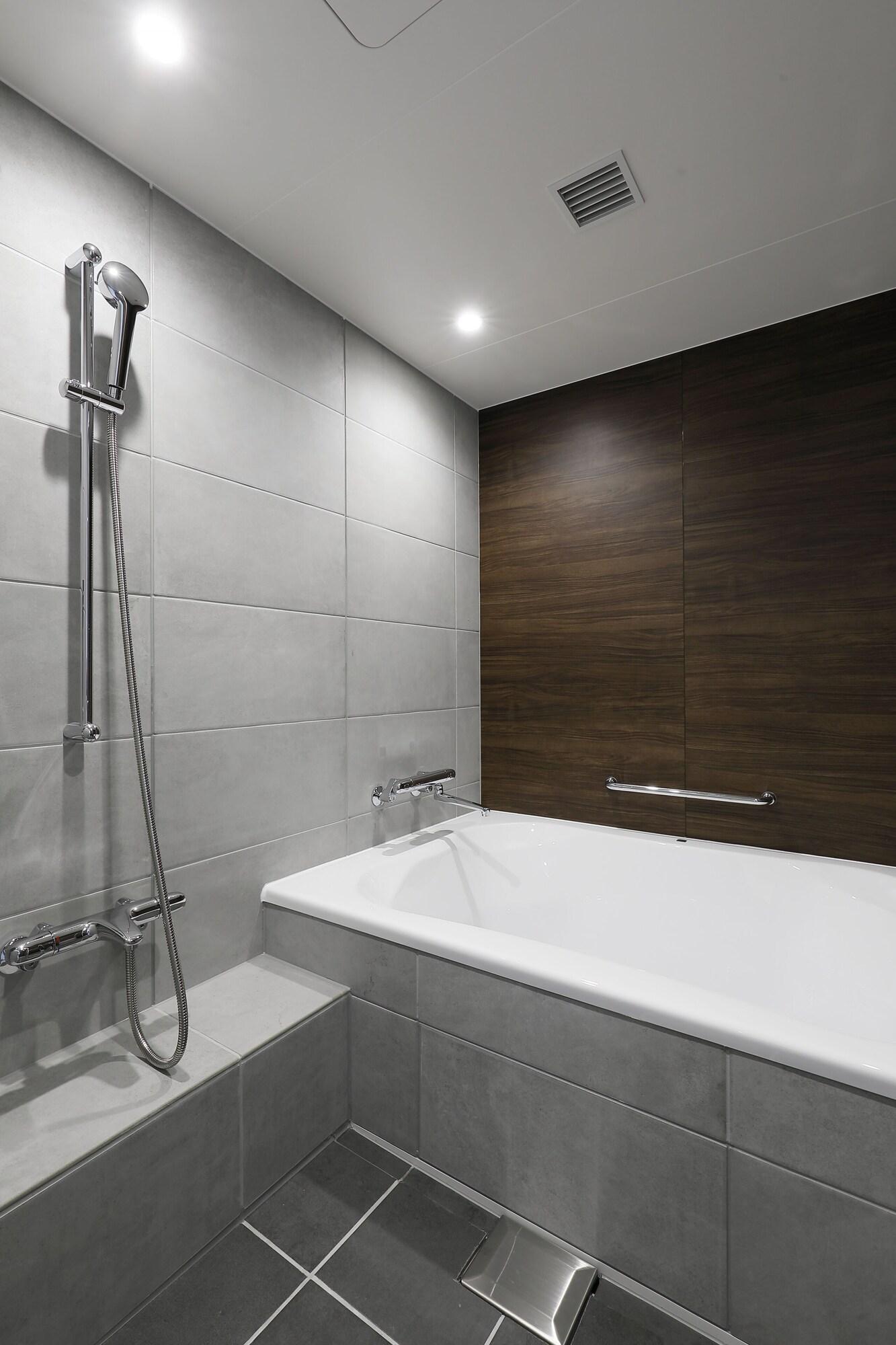 Suite Two Double Beds Non Smoking