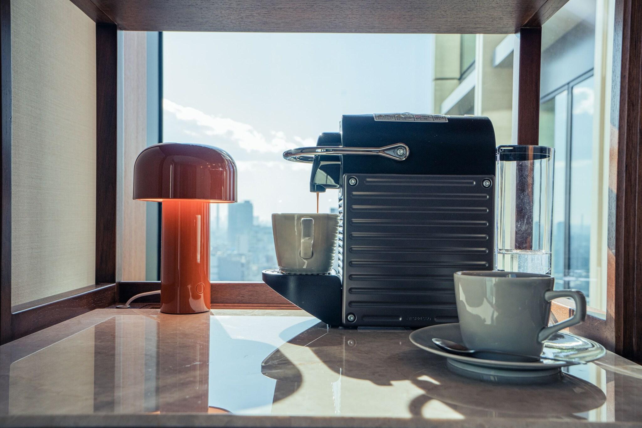 Double City View Queen Bed