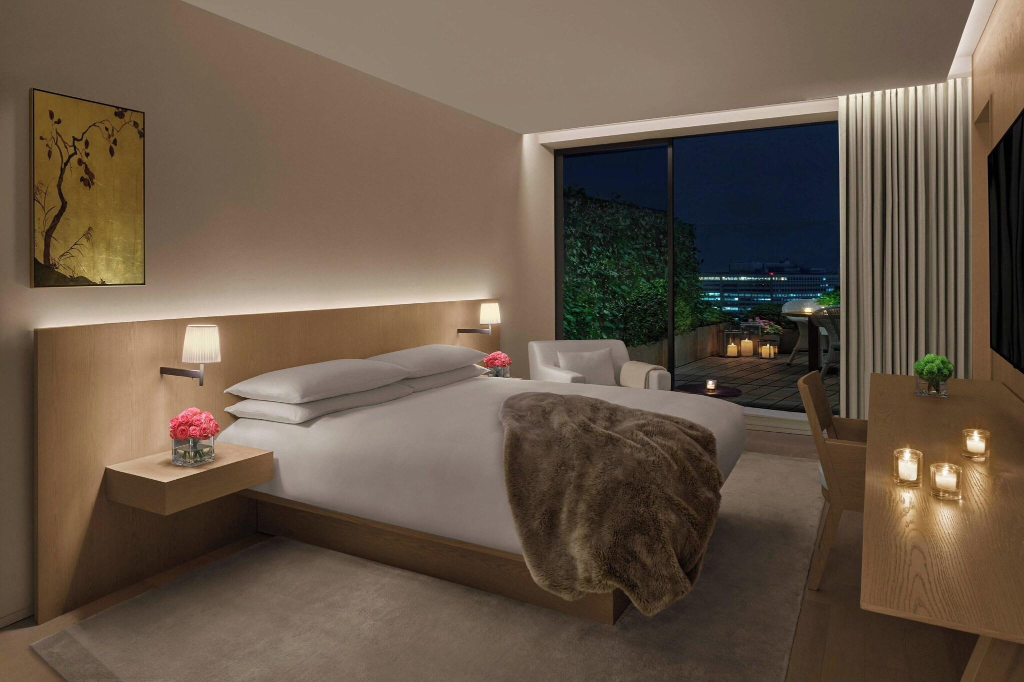 Suite City View King Bed