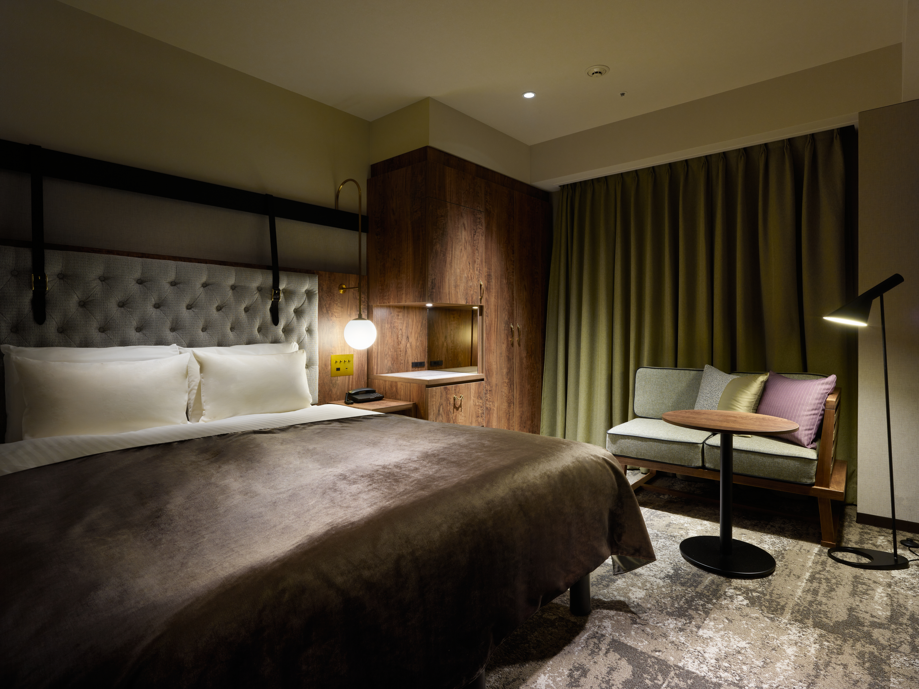 Double Queen Size Bed