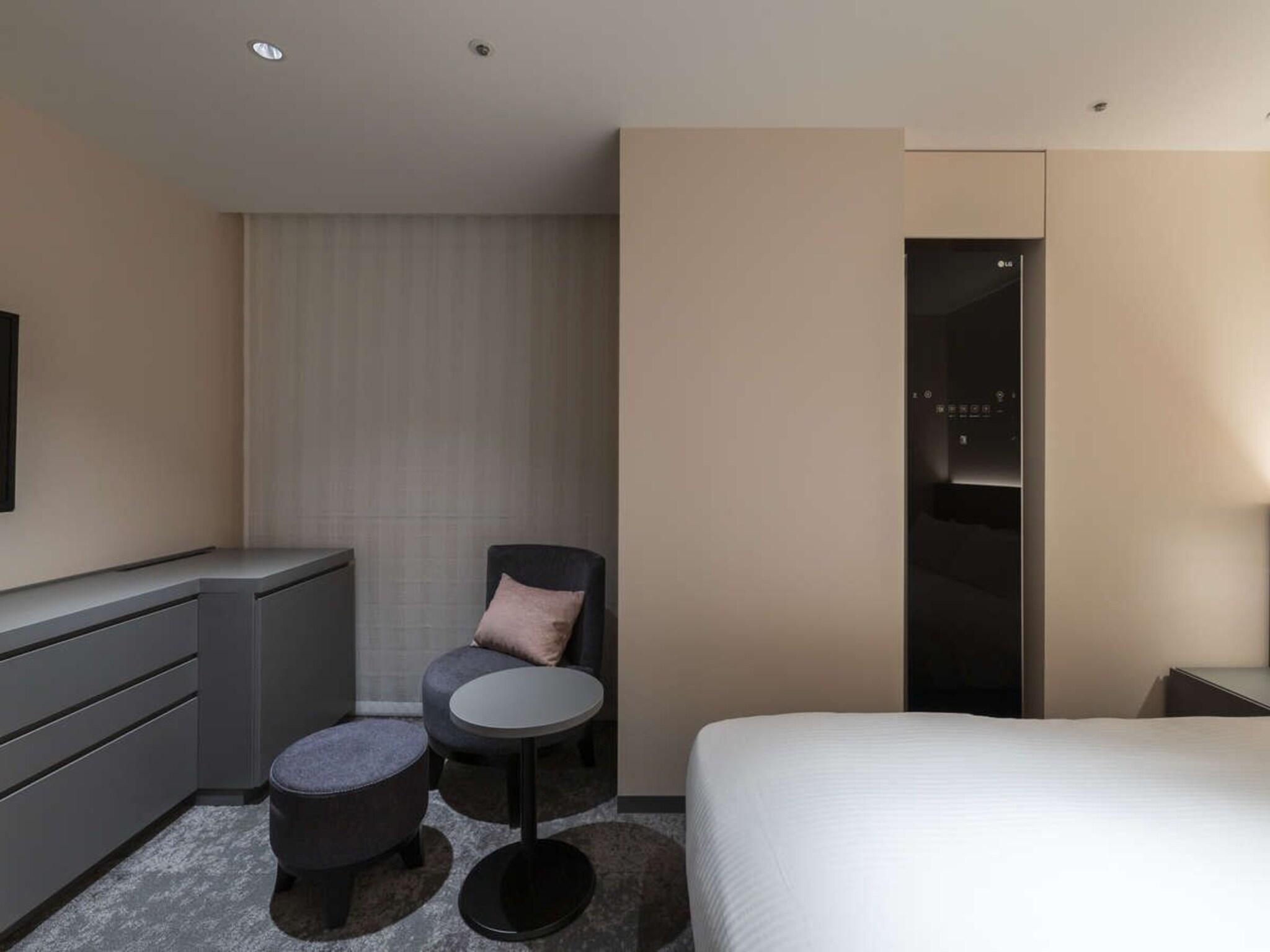 Double Queen Bed Non Smoking