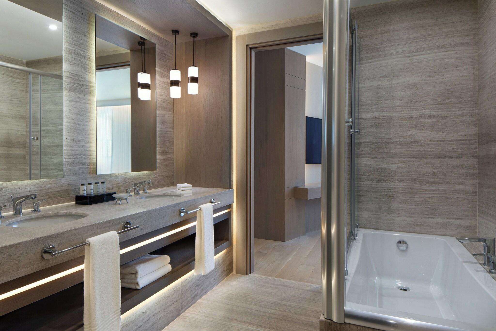 Suite Executive King Bed