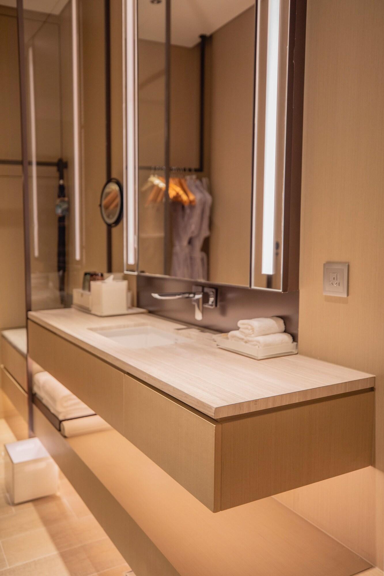 Double City View King Bed