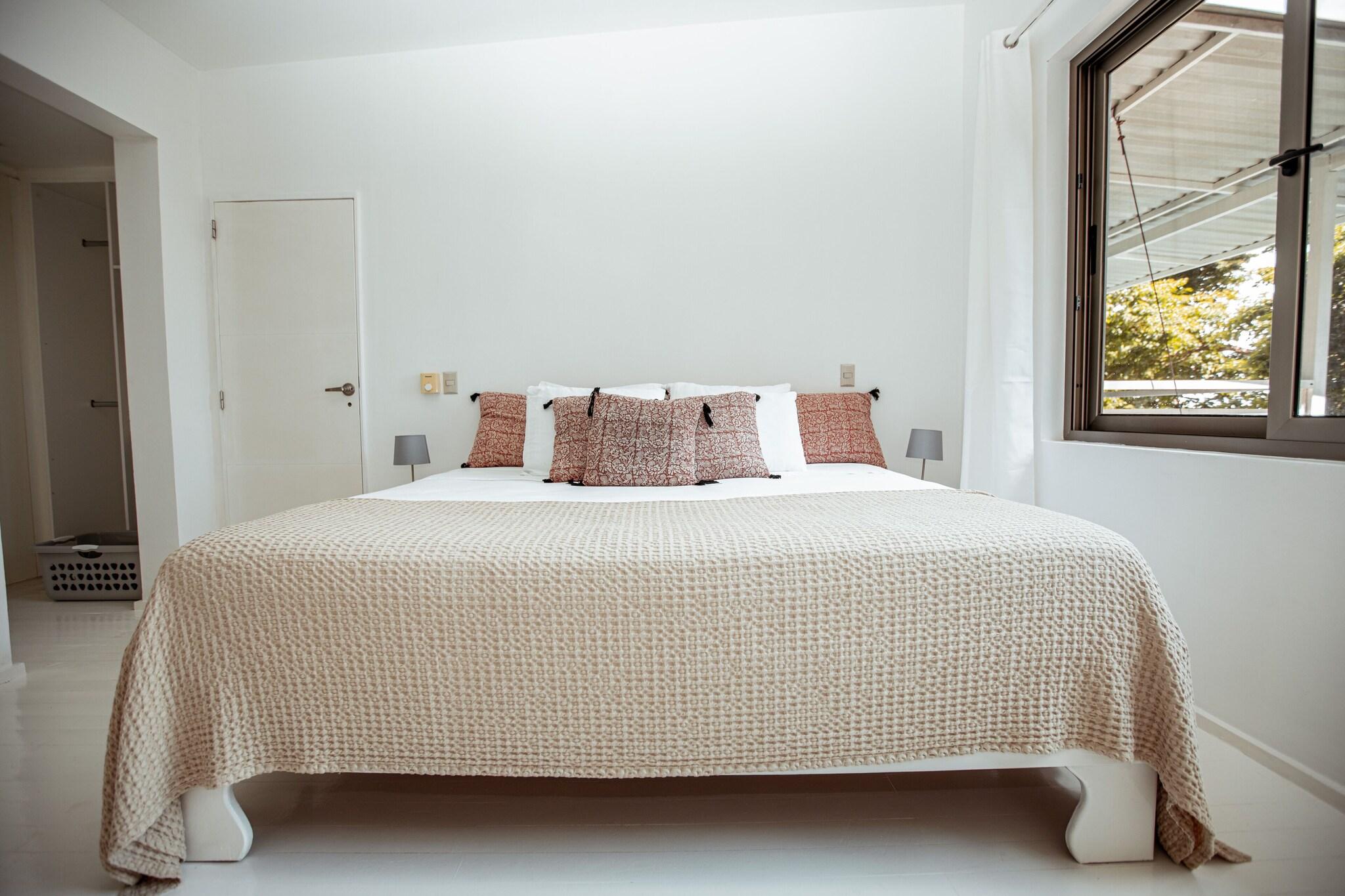 Studio King Size Bed