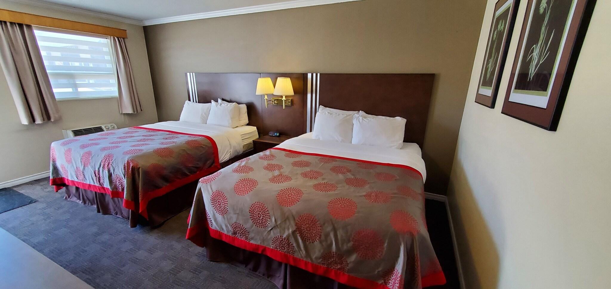 Quadruple Two Queen Beds