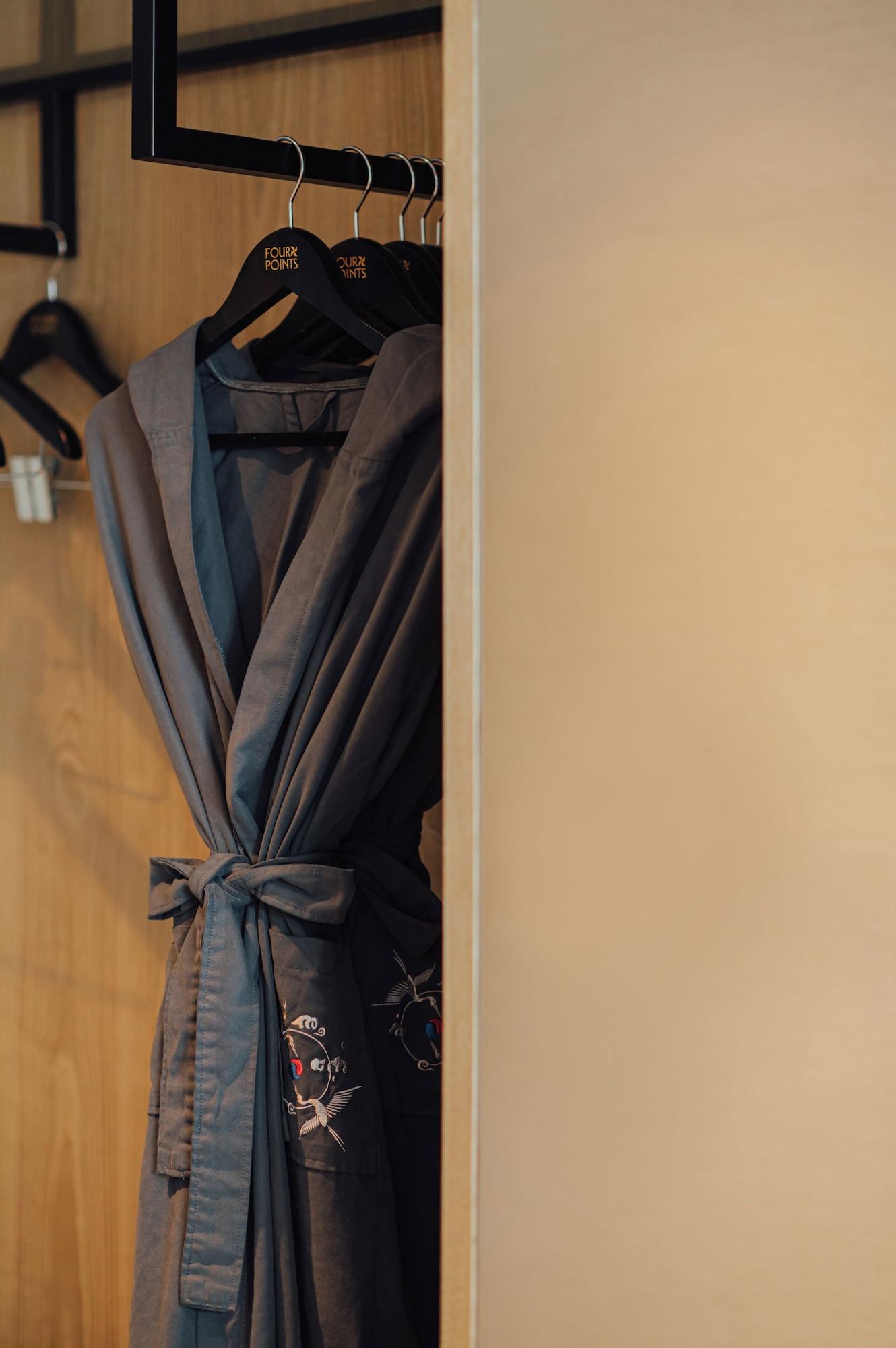 Triple Premier City View