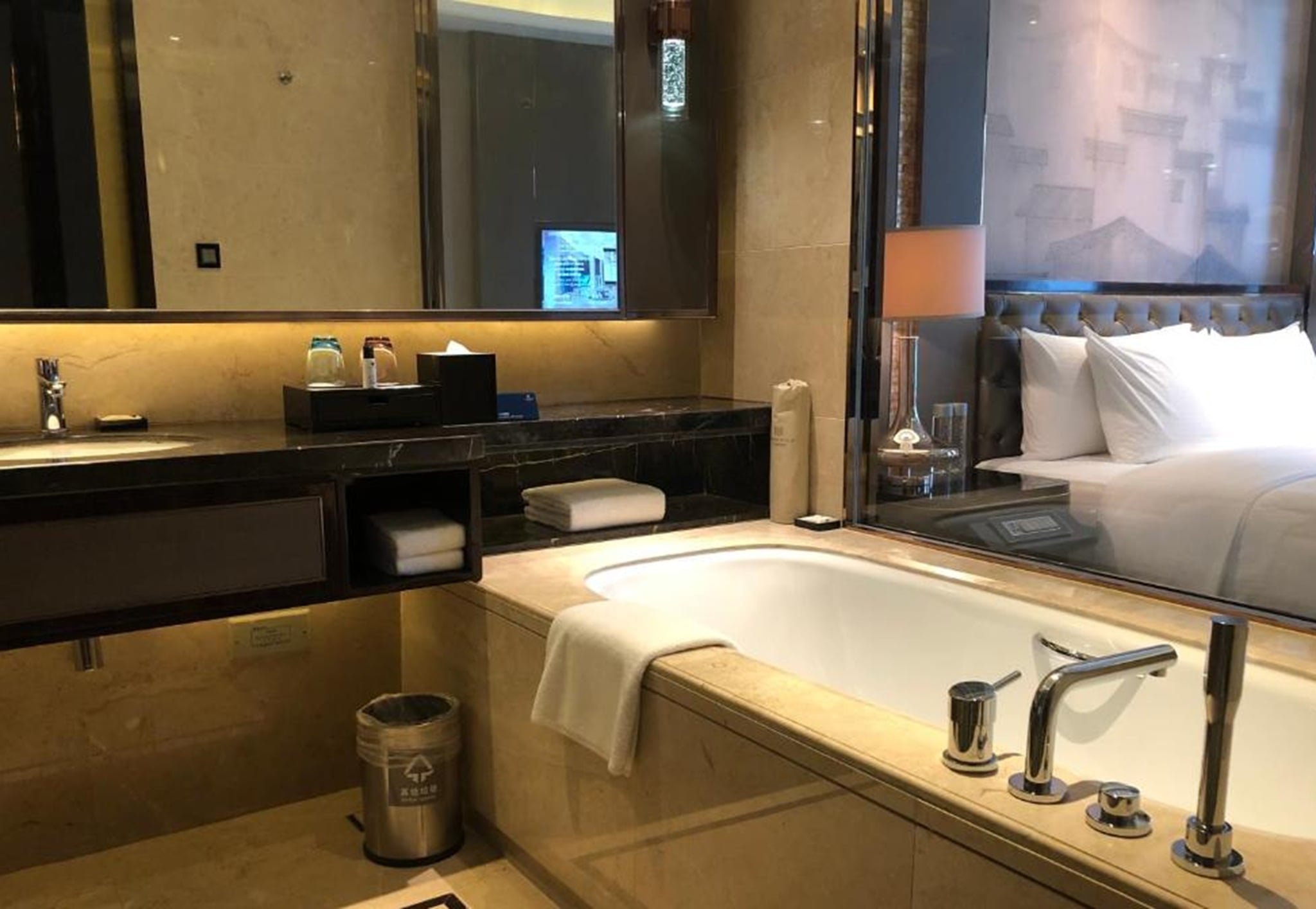 Double Deluxe Executive