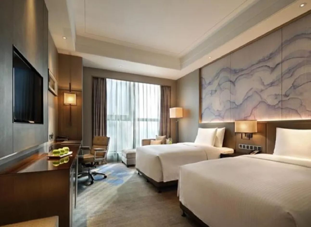 Twin Deluxe Superior