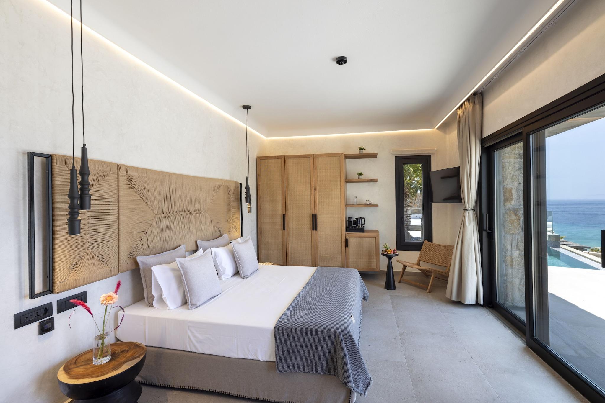 Junior Suite Sea View with Private Pool