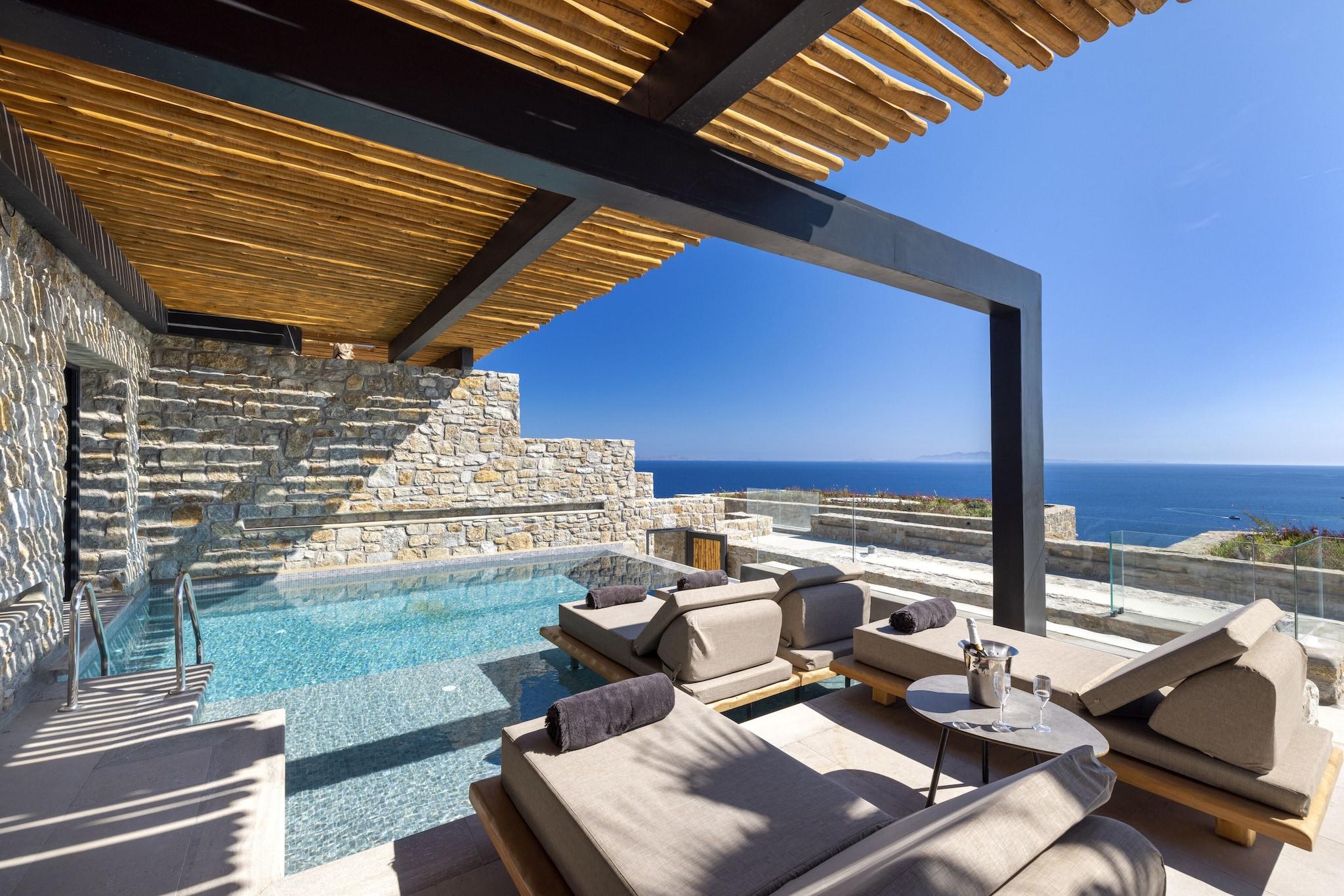 Suite Sea View with Private Pool