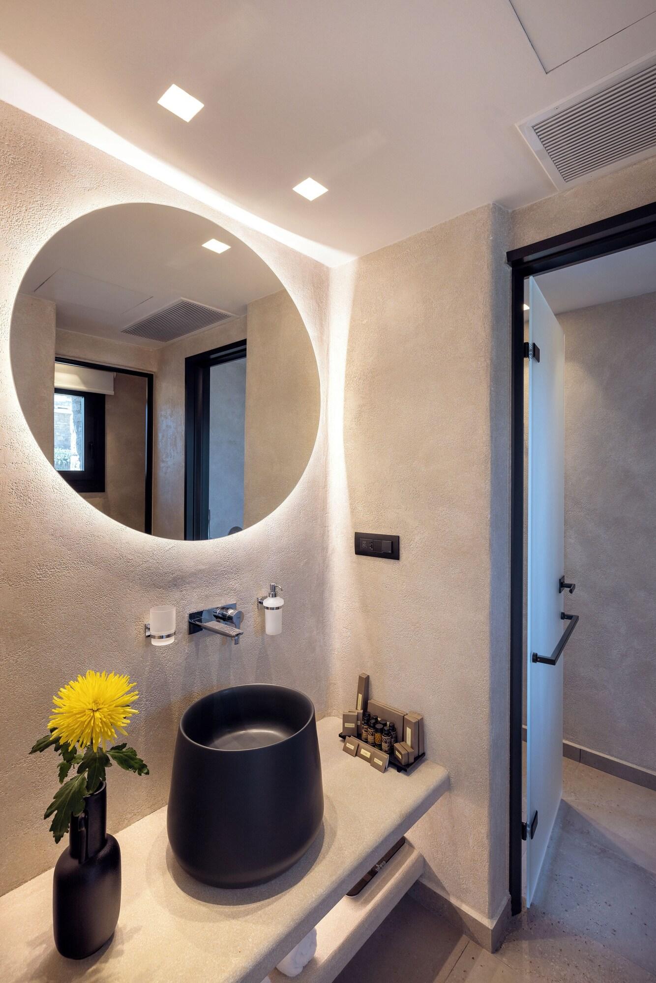 Suite with Private Pool