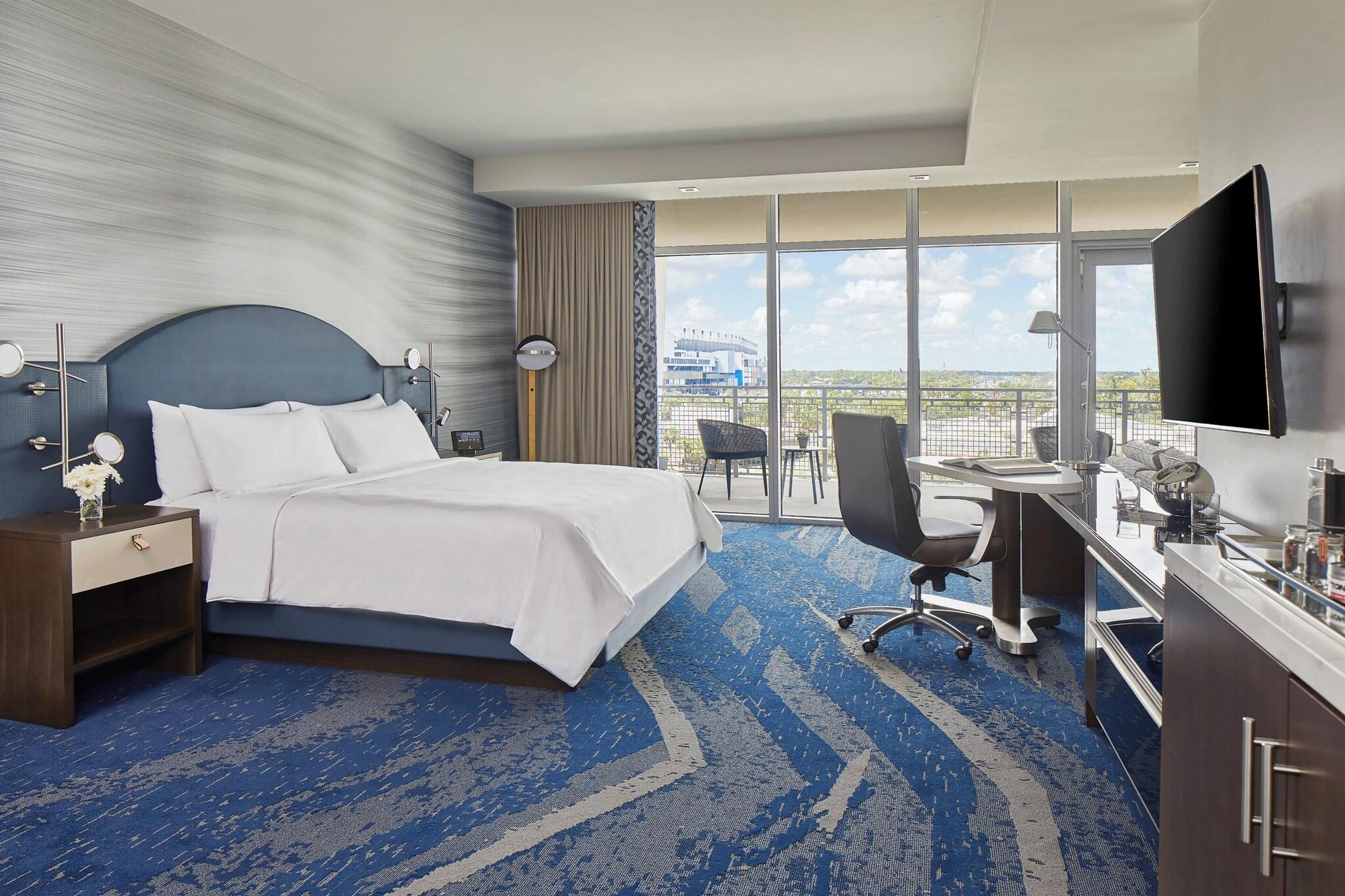 Suite King Bed Smoking