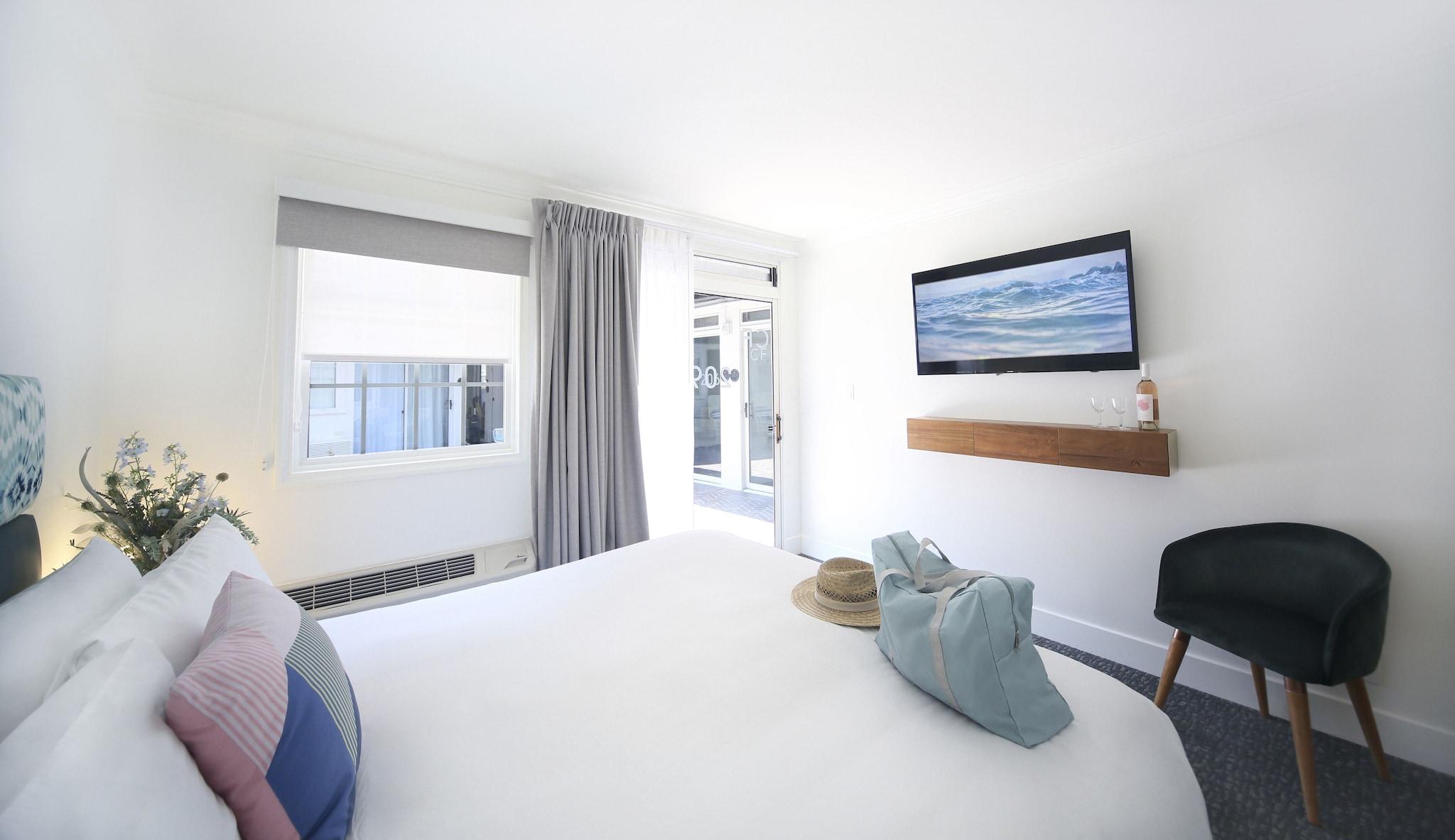 Double Queen Size Bed