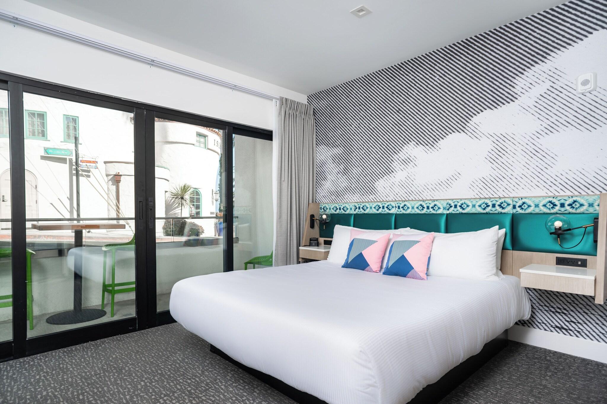 Double Accessible King Size Bed