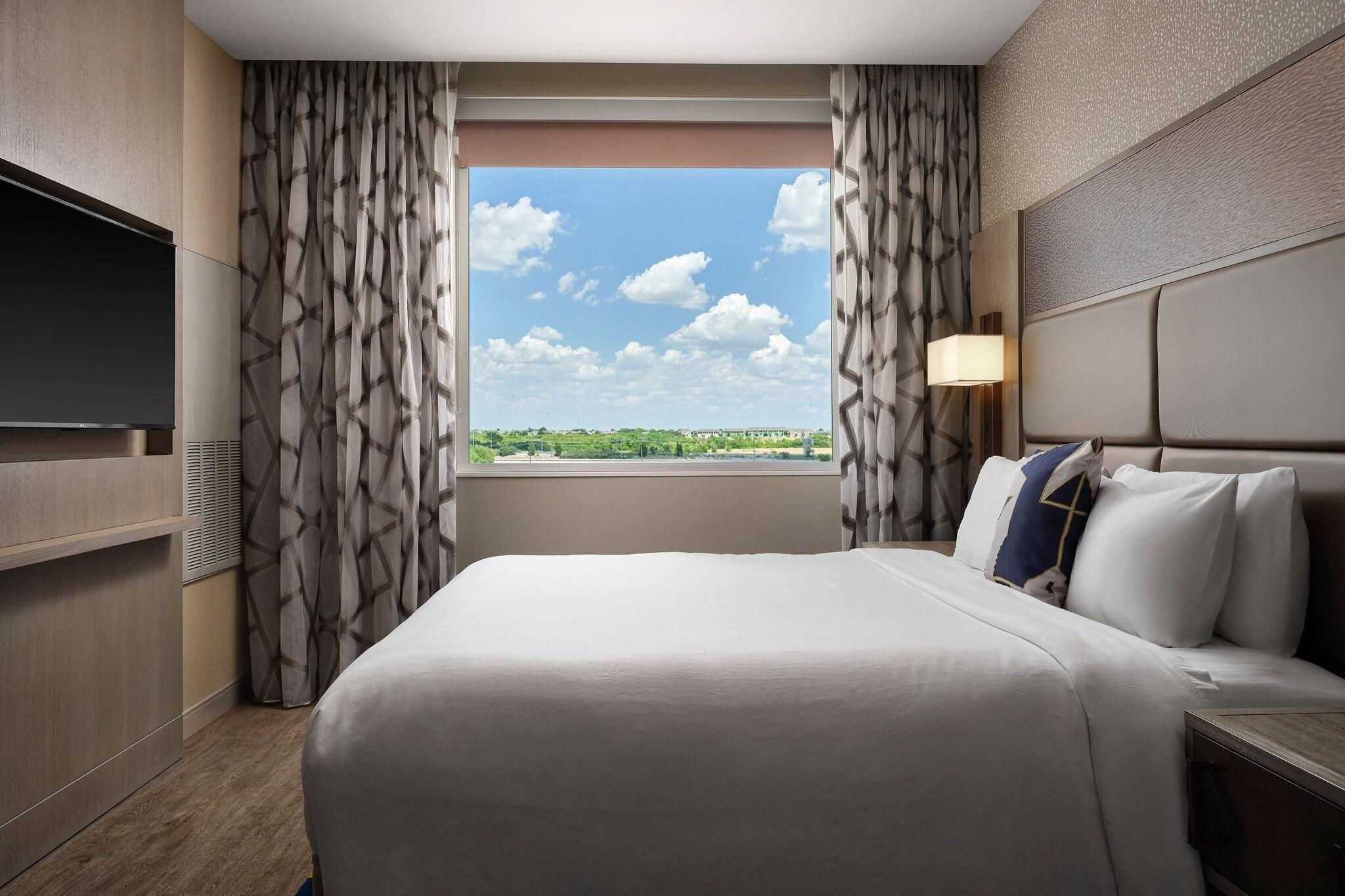 Suite King Bed One Bedroom 