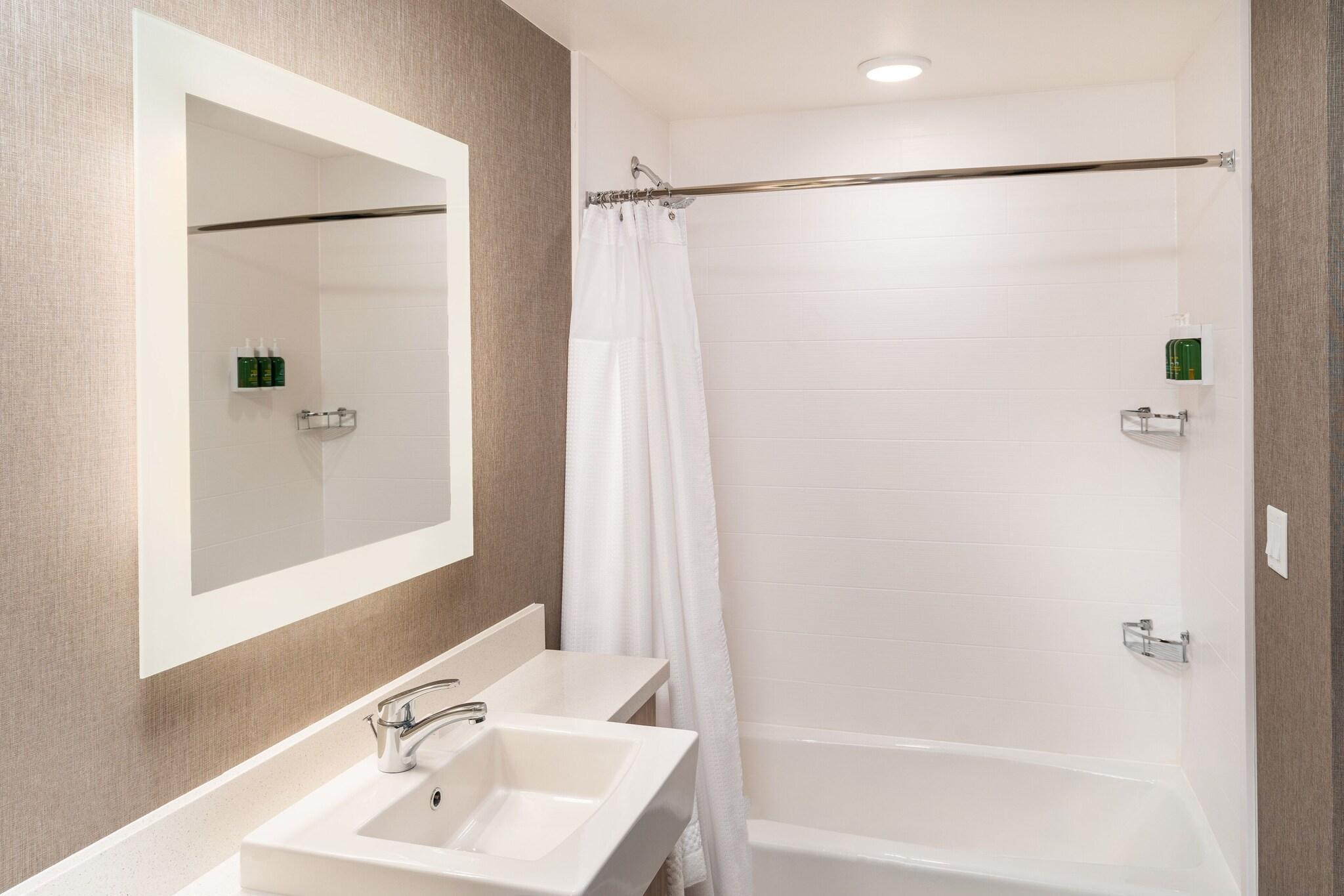 Suite Two Queen Beds