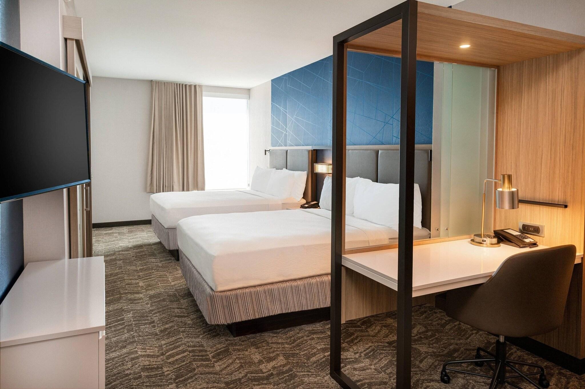 Suite Two Queen Beds