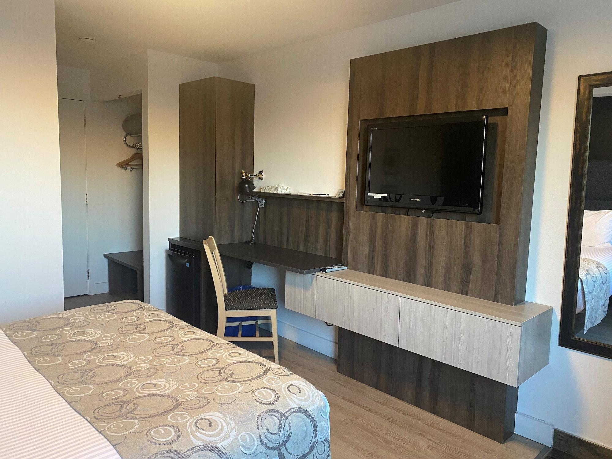 Double Queen Size Bed