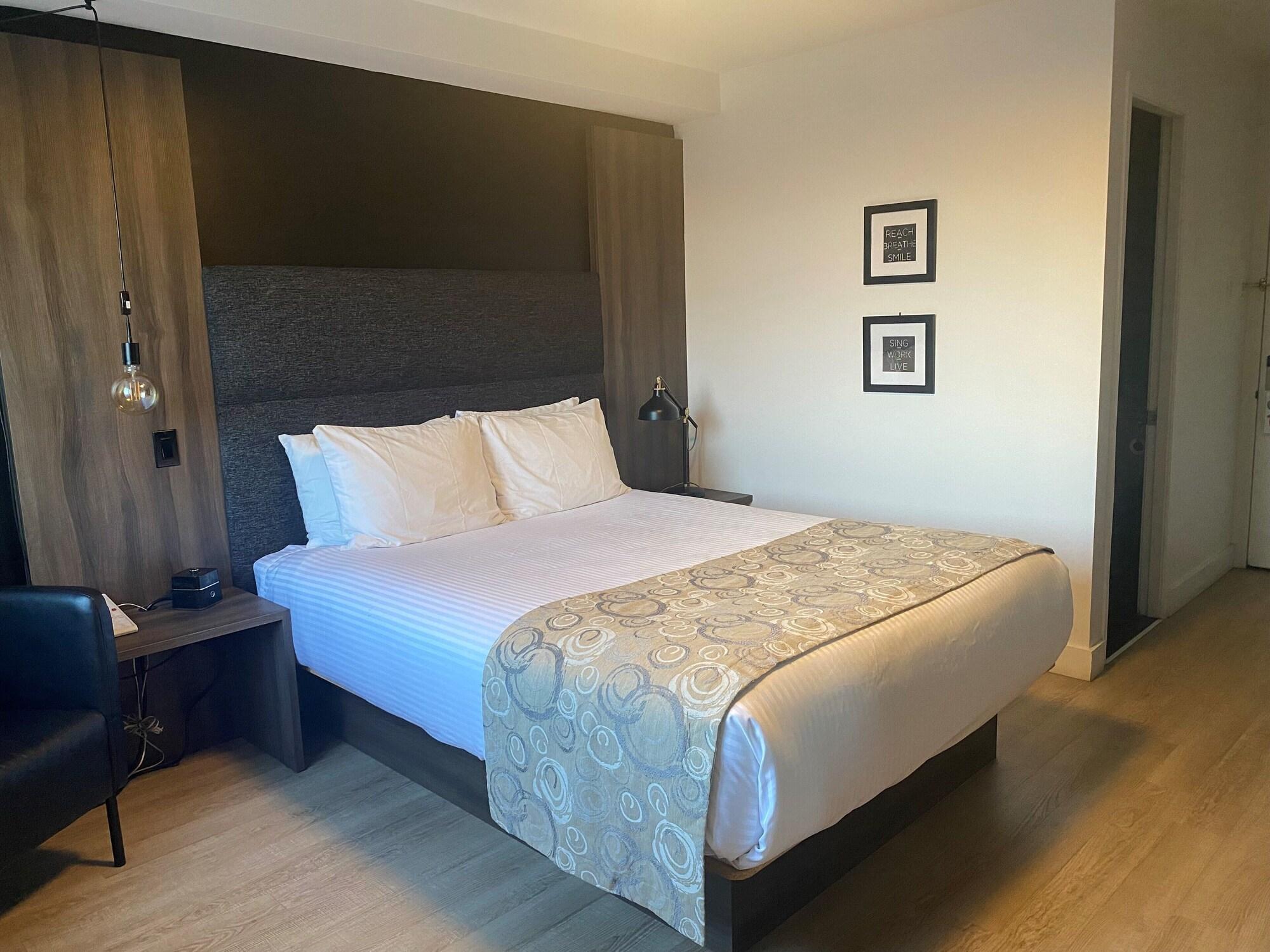 Double Queen Size Bed