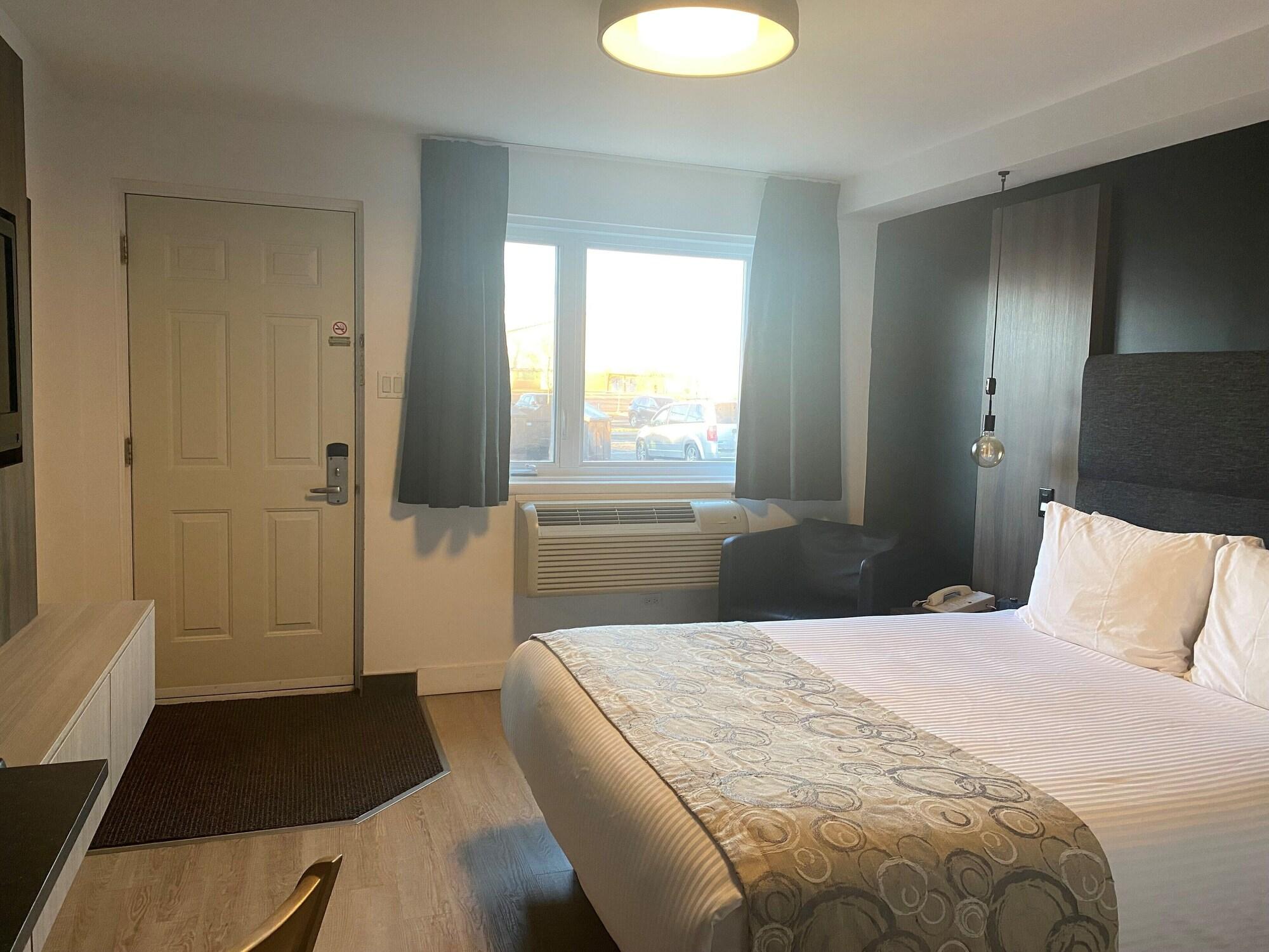 Double Queen Size Bed