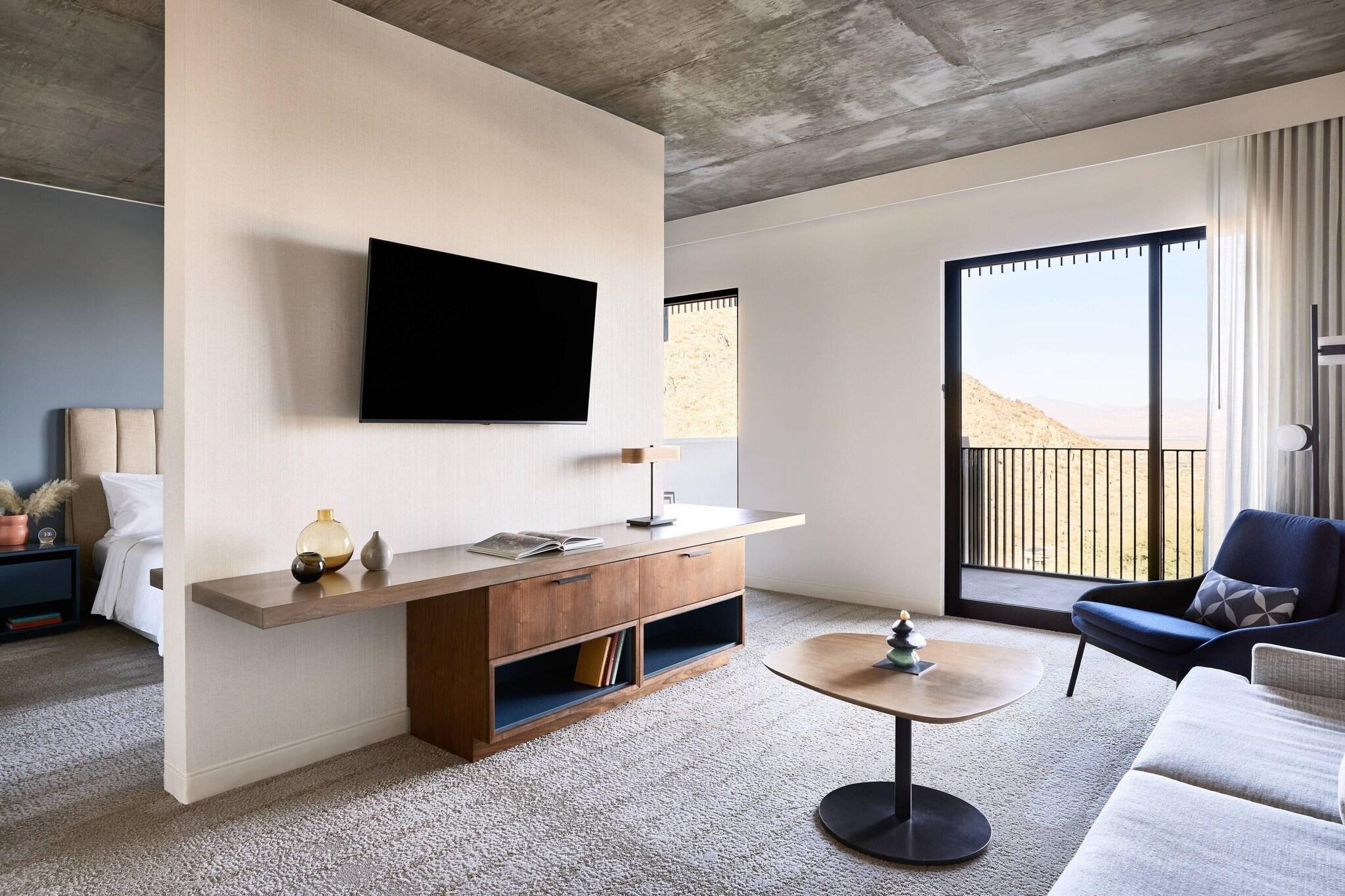 Junior Suite King Bed One Bedroom 